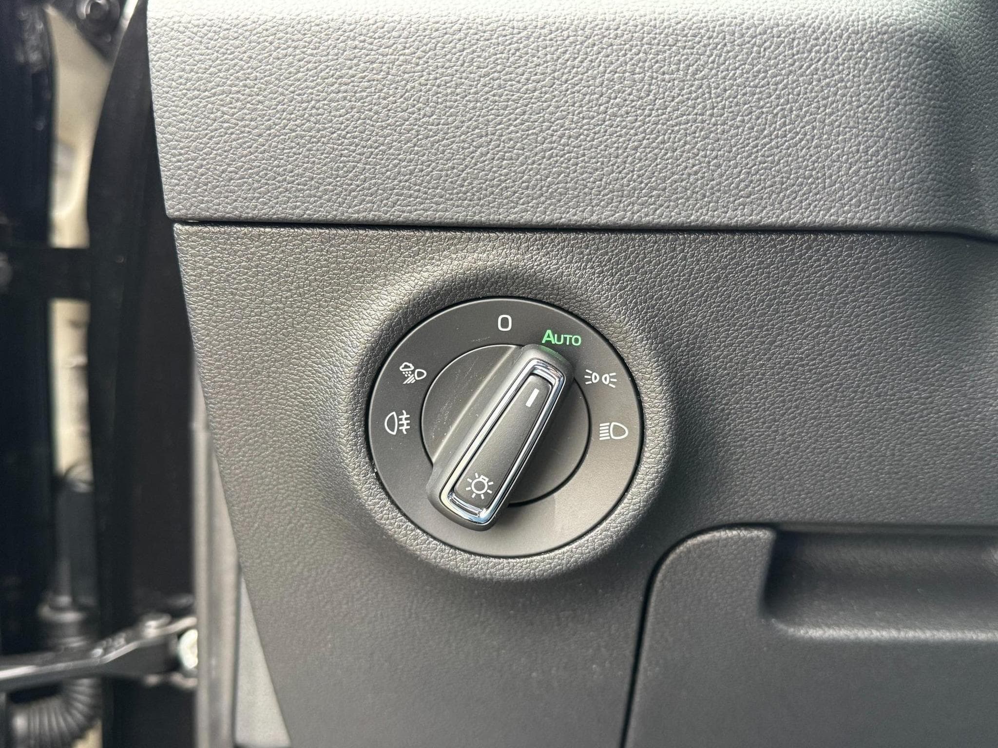 Skoda Karoq 1.5 TSI DSG (2026) - Photo 24