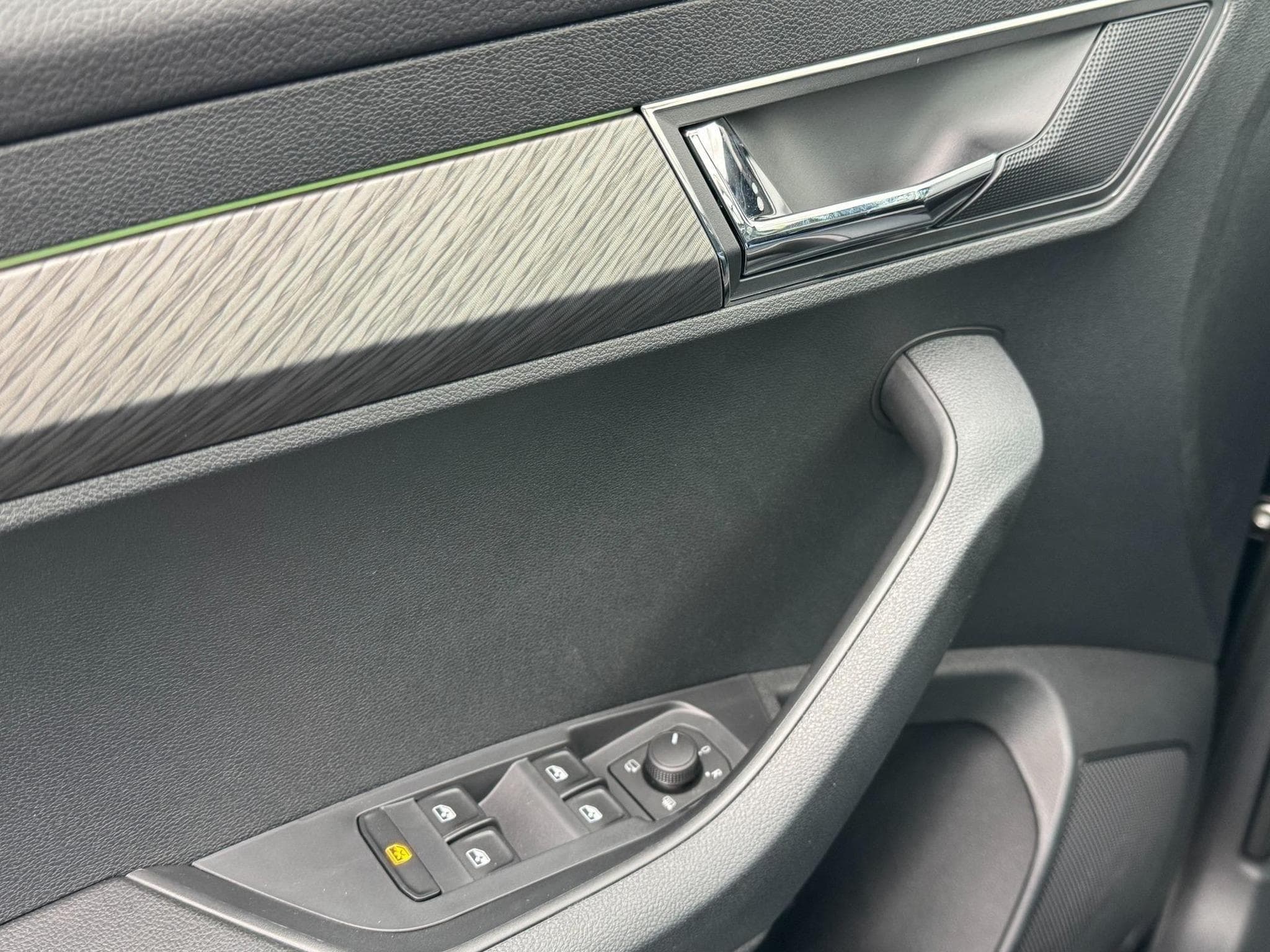 Skoda Karoq 1.5 TSI DSG (2026) - Photo 25