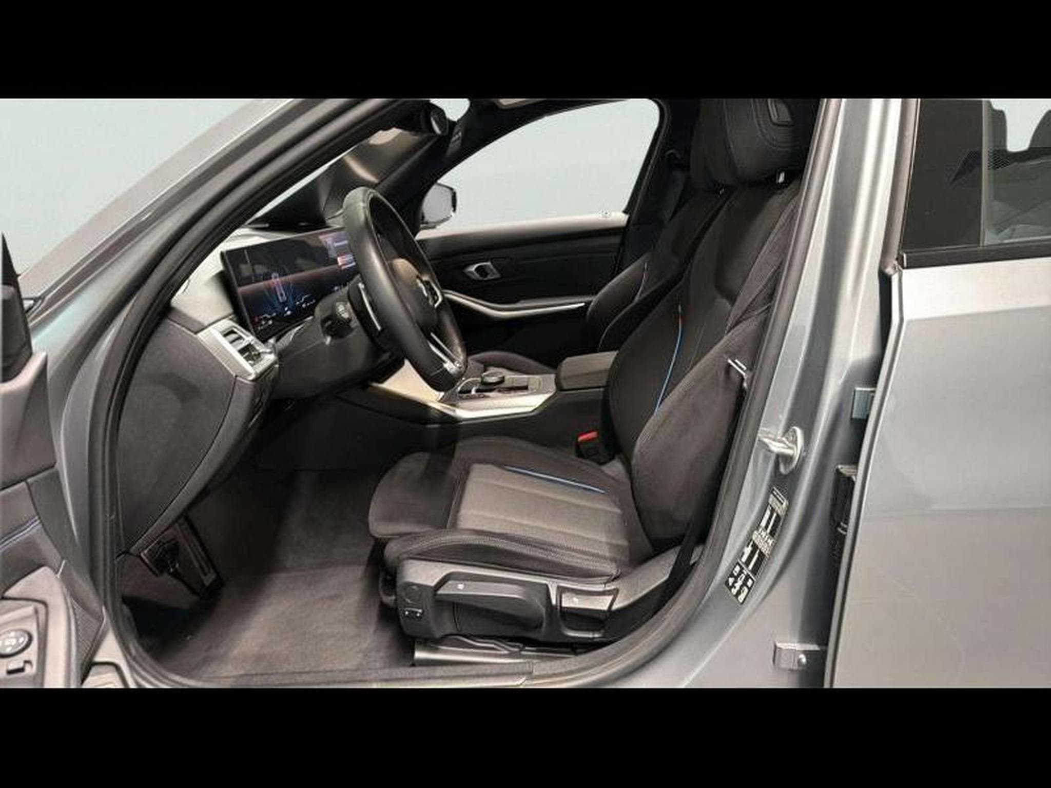 BMW 330 PACK M (2025) - Photo 6