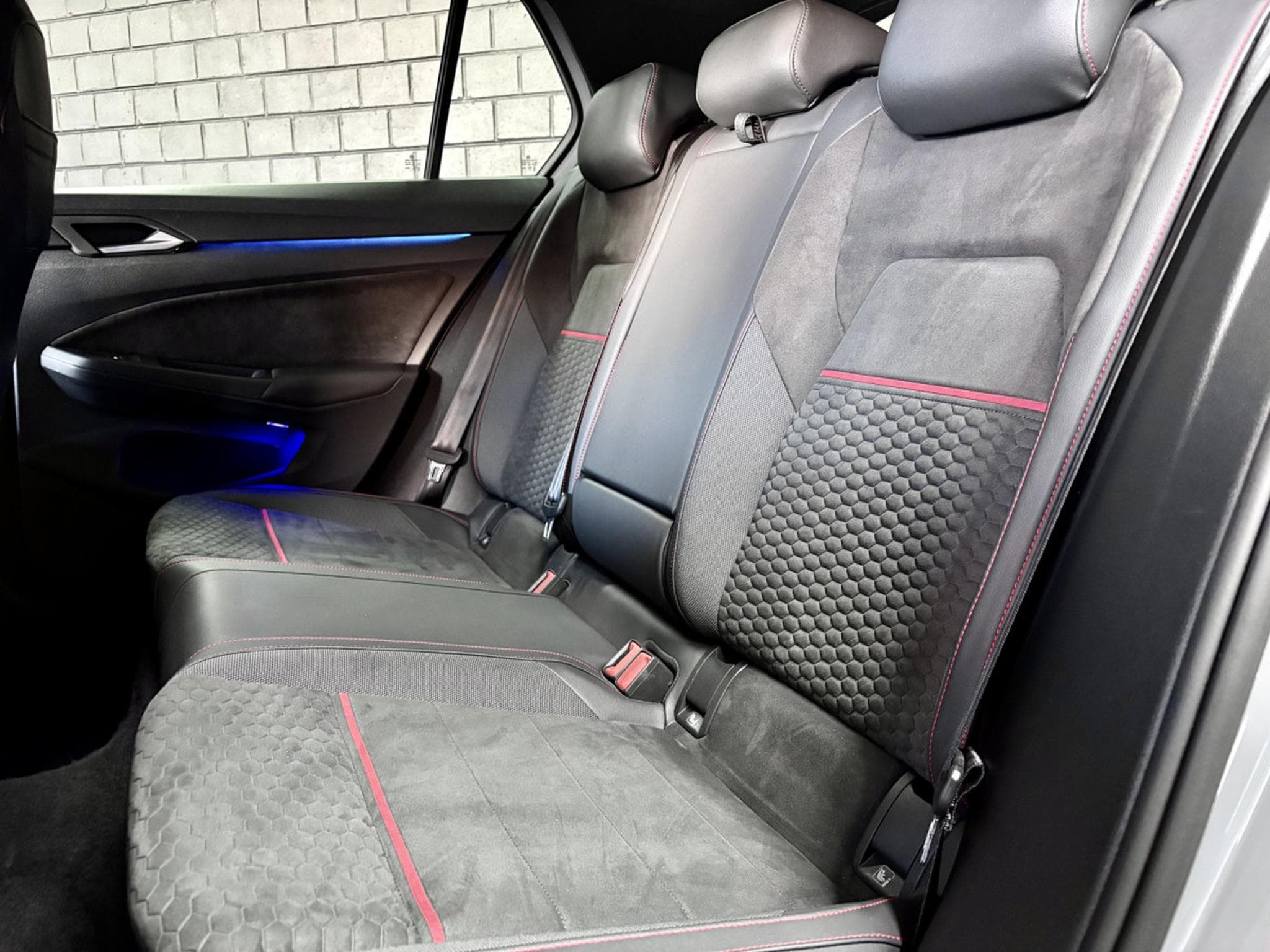VW Golf GTI Clubsport 2.0 TSI 300 CV DSG7 *ACC* *CAM* (2022) - Photo 20