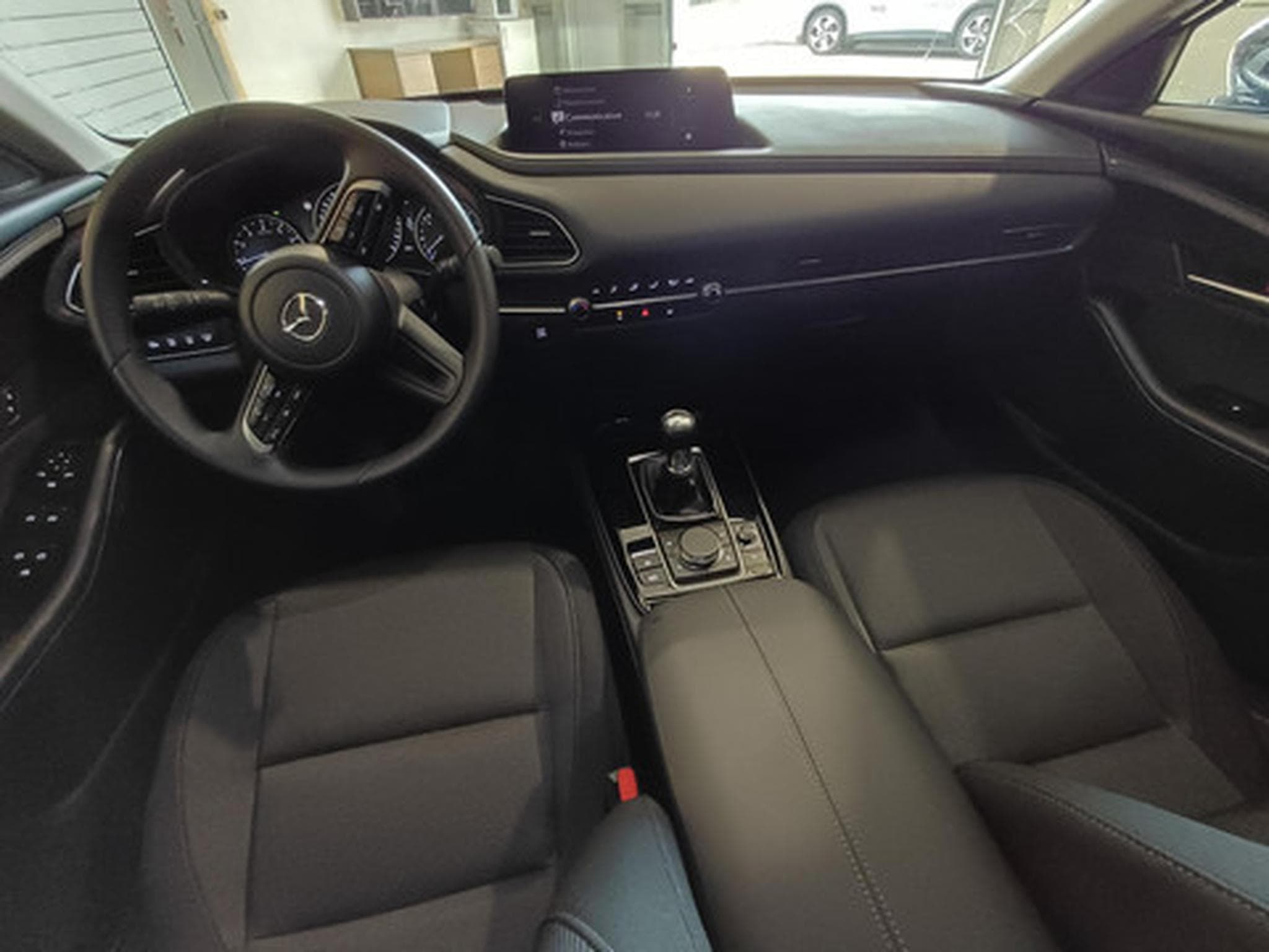 Mazda CX-30 MY2024 2.0L e-Skyactiv G 122 hp 6MT Exclusive Line (2024) - Photo 7