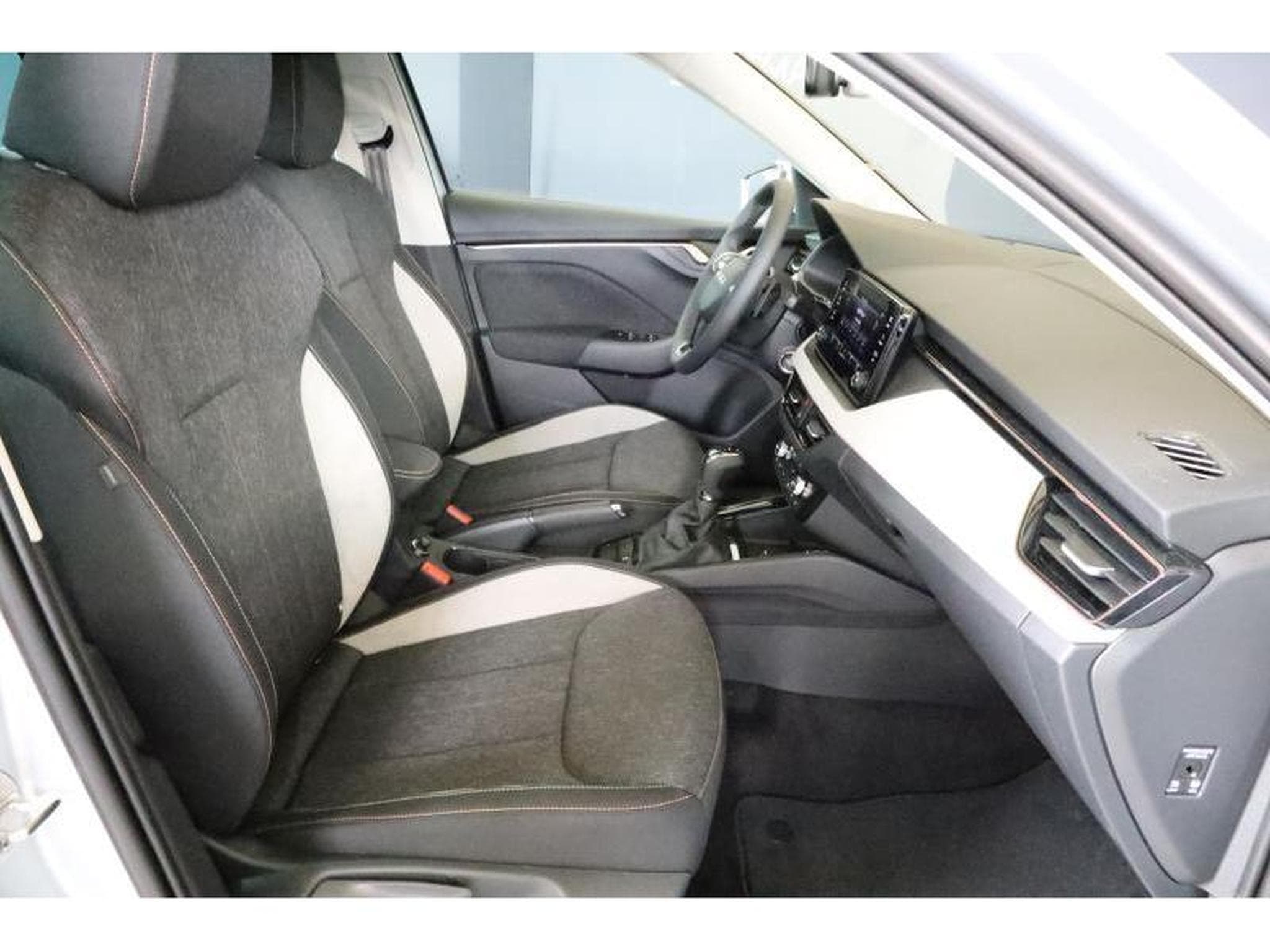 Skoda Kamiq Selection (2025) - Photo 12