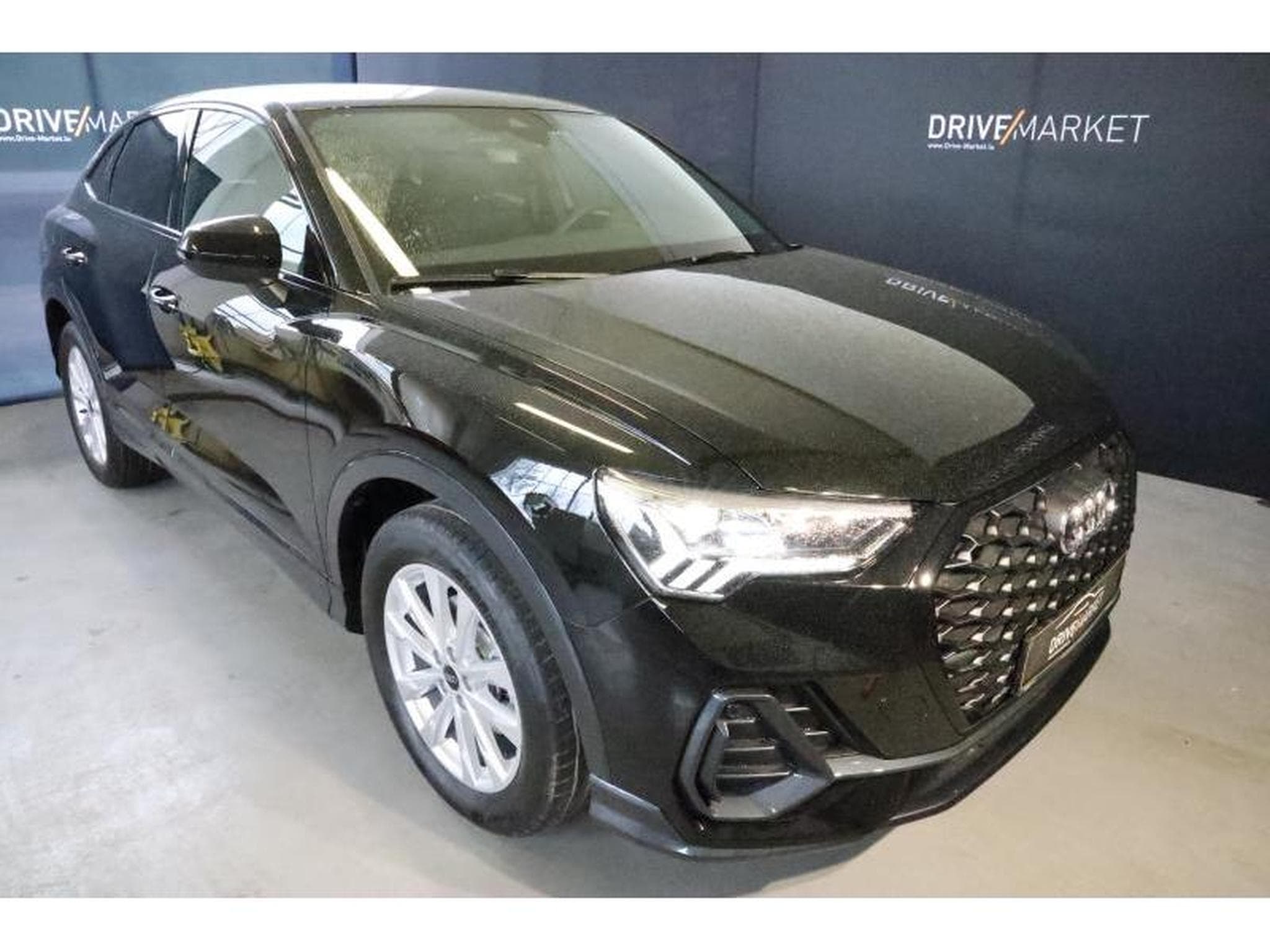 Audi Q3 Sportback (2025) - Photo 1