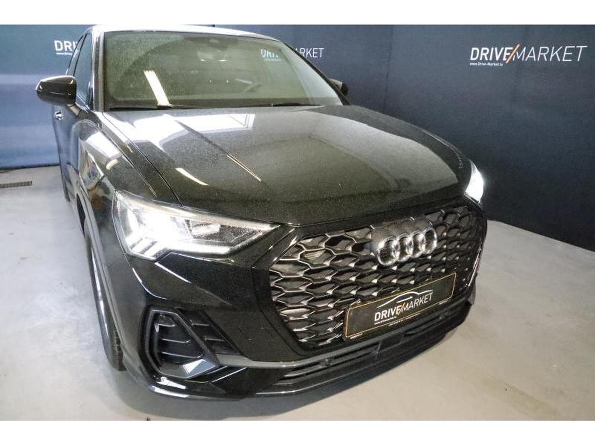 Audi Q3 Sportback (2025) - Photo 16