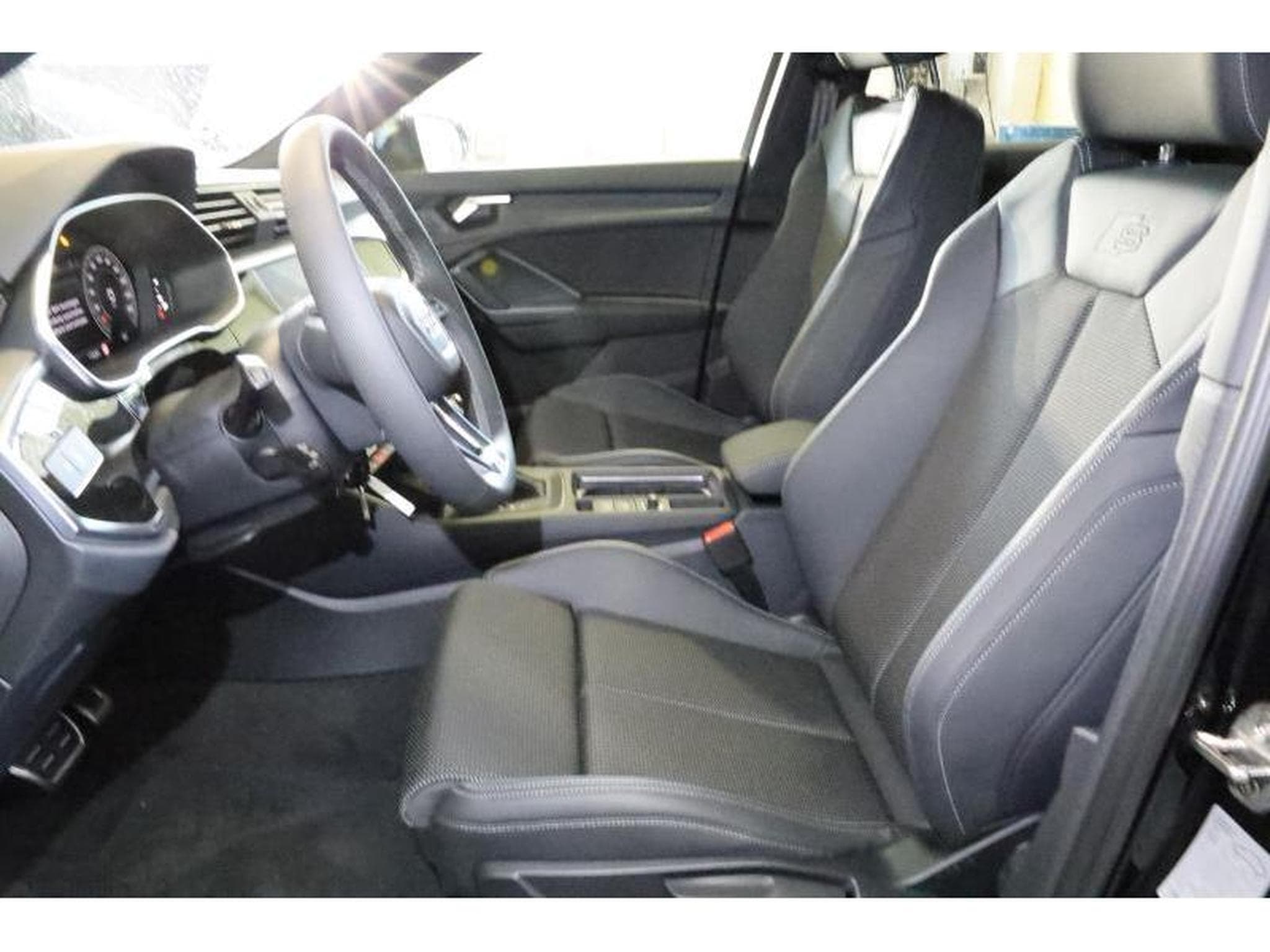 Audi Q3 Sportback (2025) - Photo 4