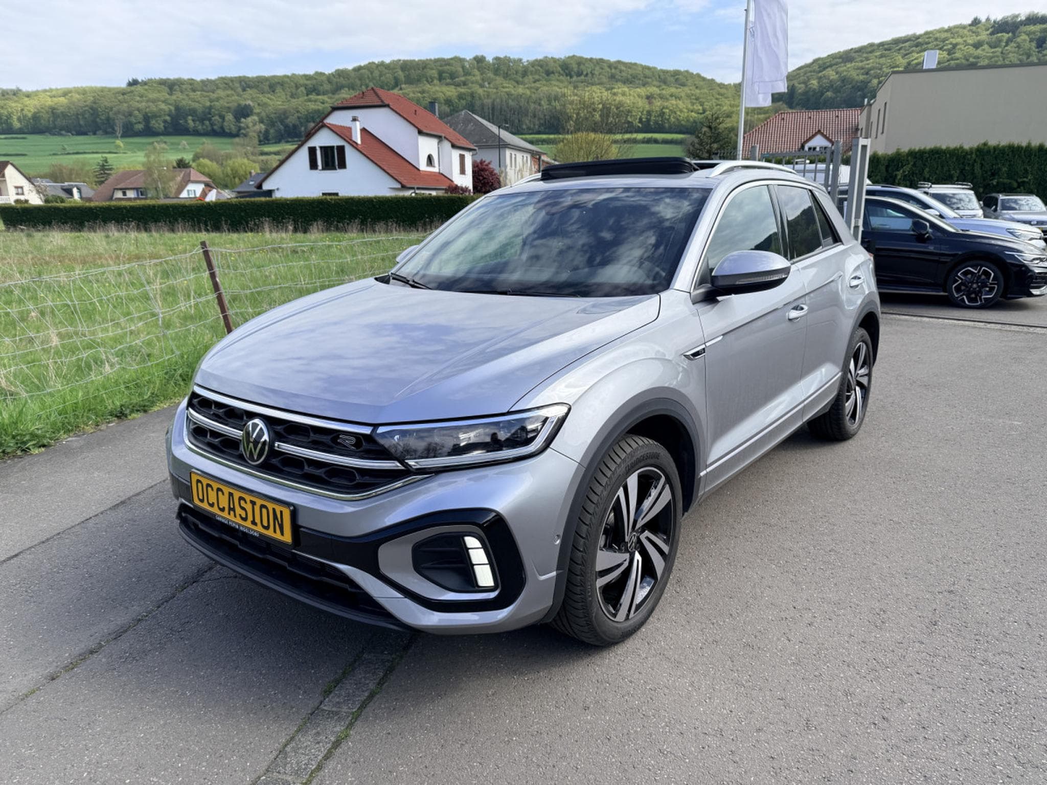 VW T-Roc R-line 2.0 TSI 190cv DSG 7 vitesses 4MOTION (2025) - Photo 1