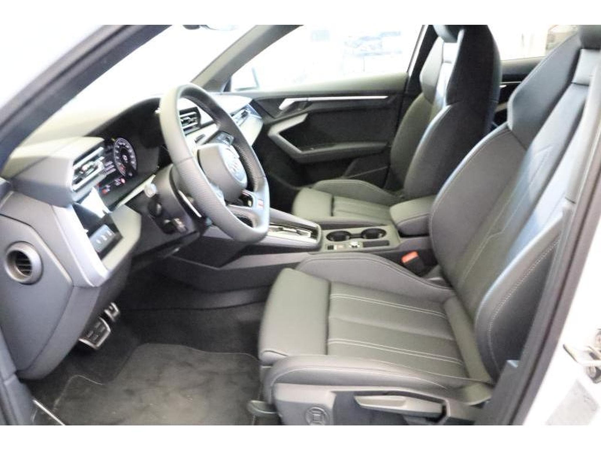 Audi A3 Sportback (2025) - Photo 4