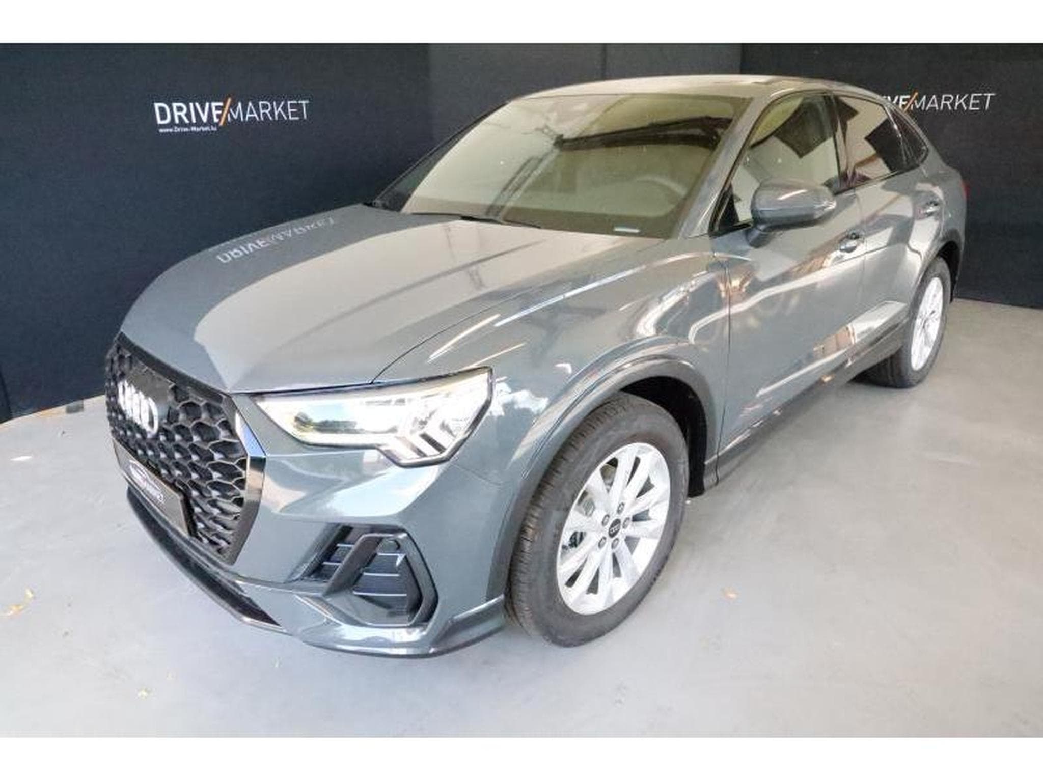 Audi Q3 Sportback (2025) - Photo 1