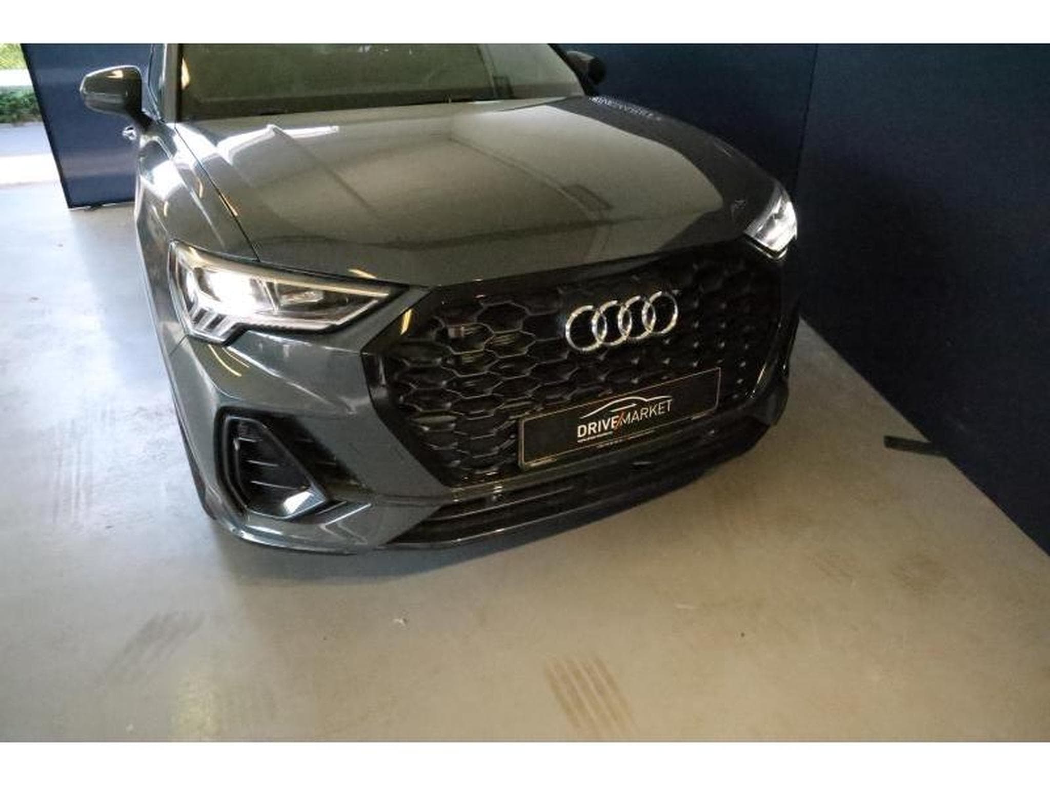 Audi Q3 Sportback (2025) - Photo 17