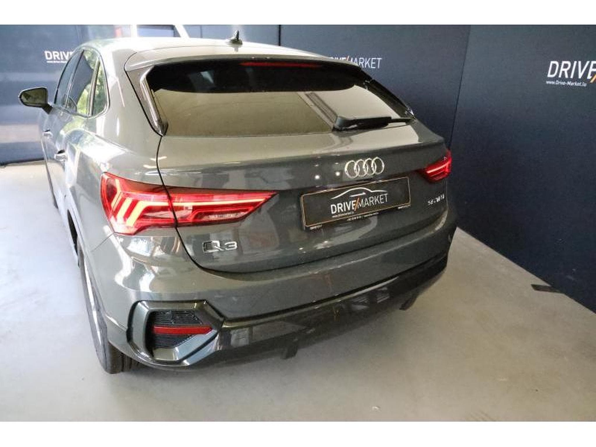 Audi Q3 Sportback (2025) - Photo 19
