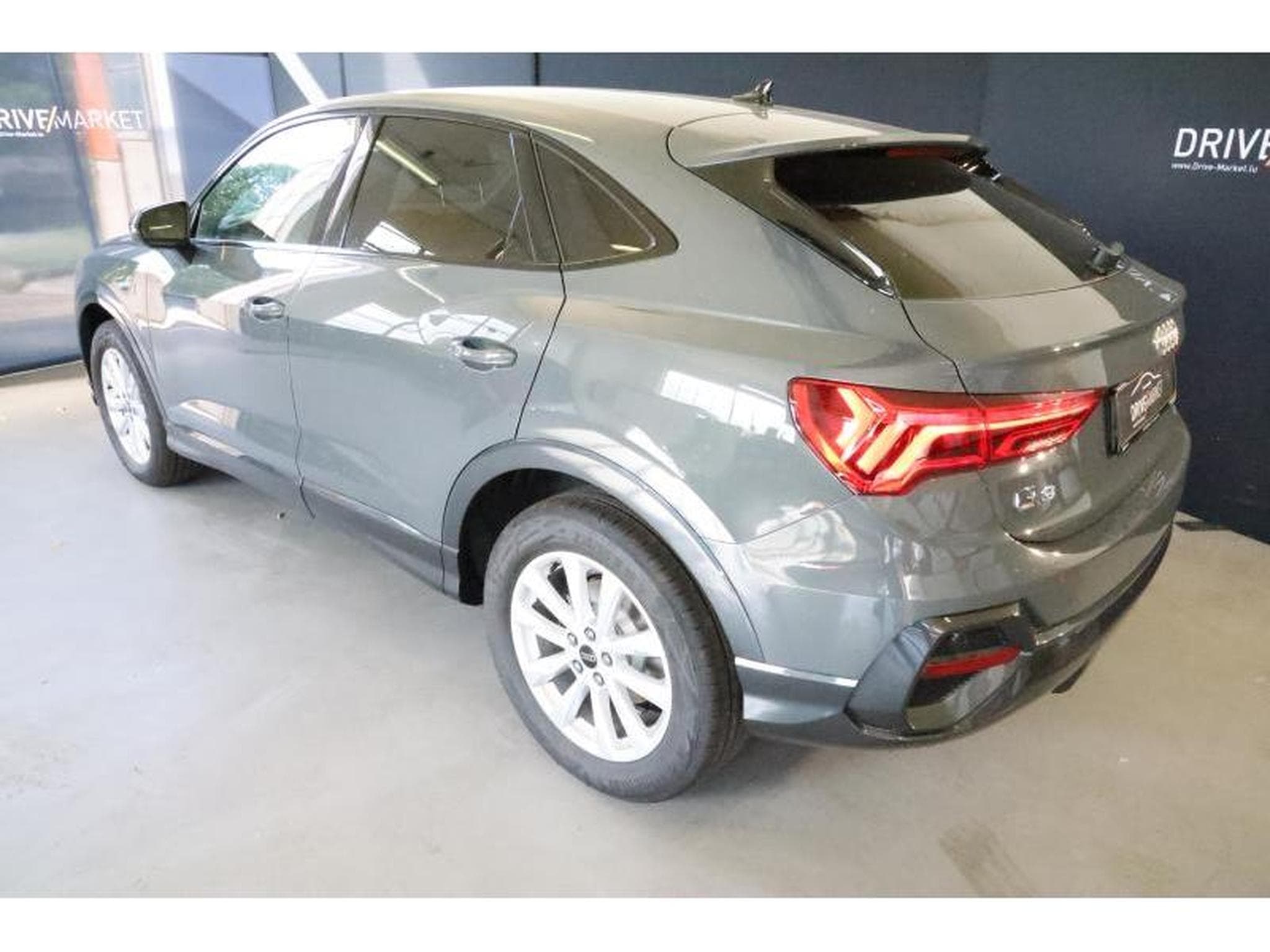 Audi Q3 Sportback (2025) - Photo 20