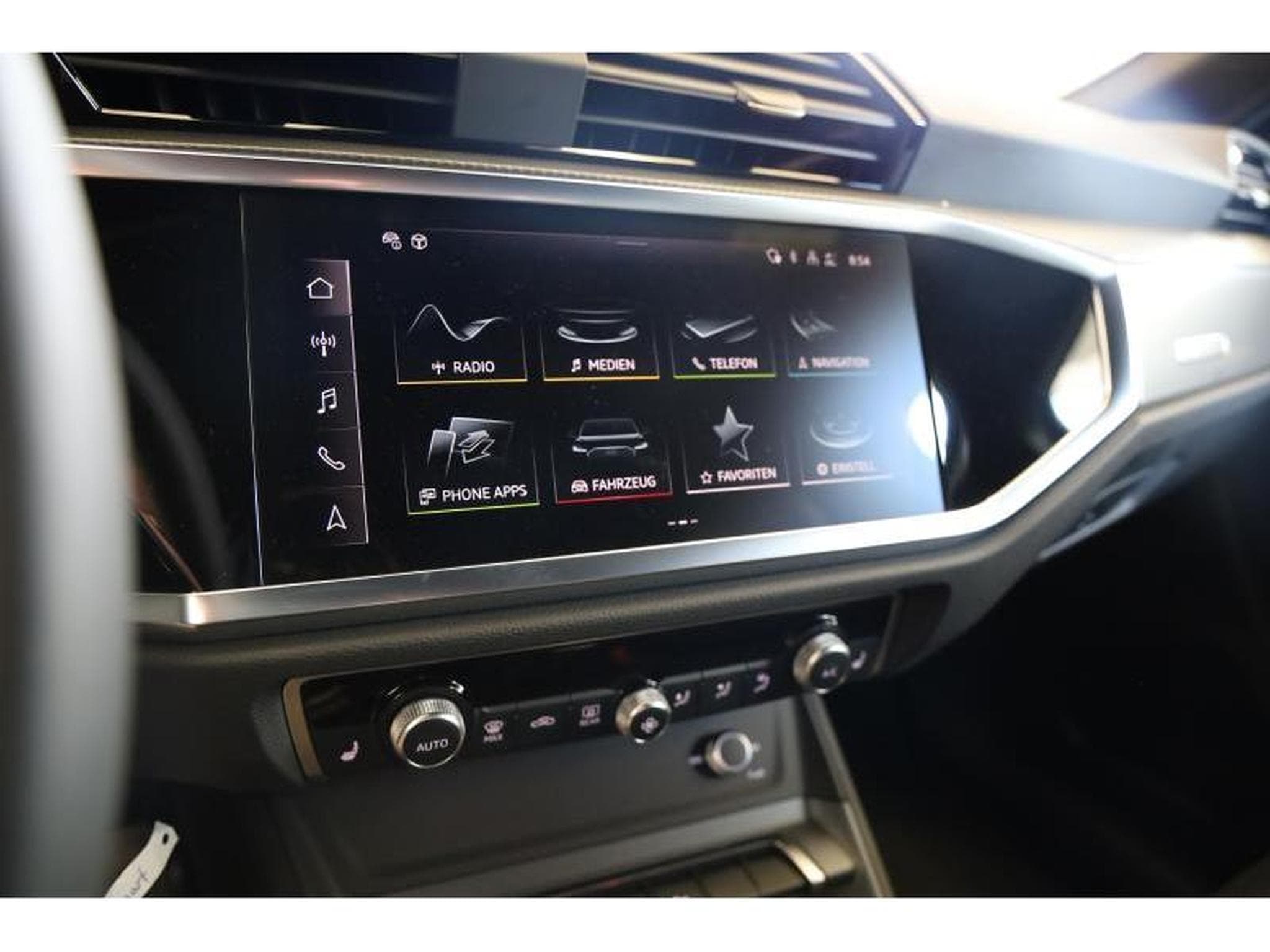 Audi Q3 Sportback (2025) - Photo 22
