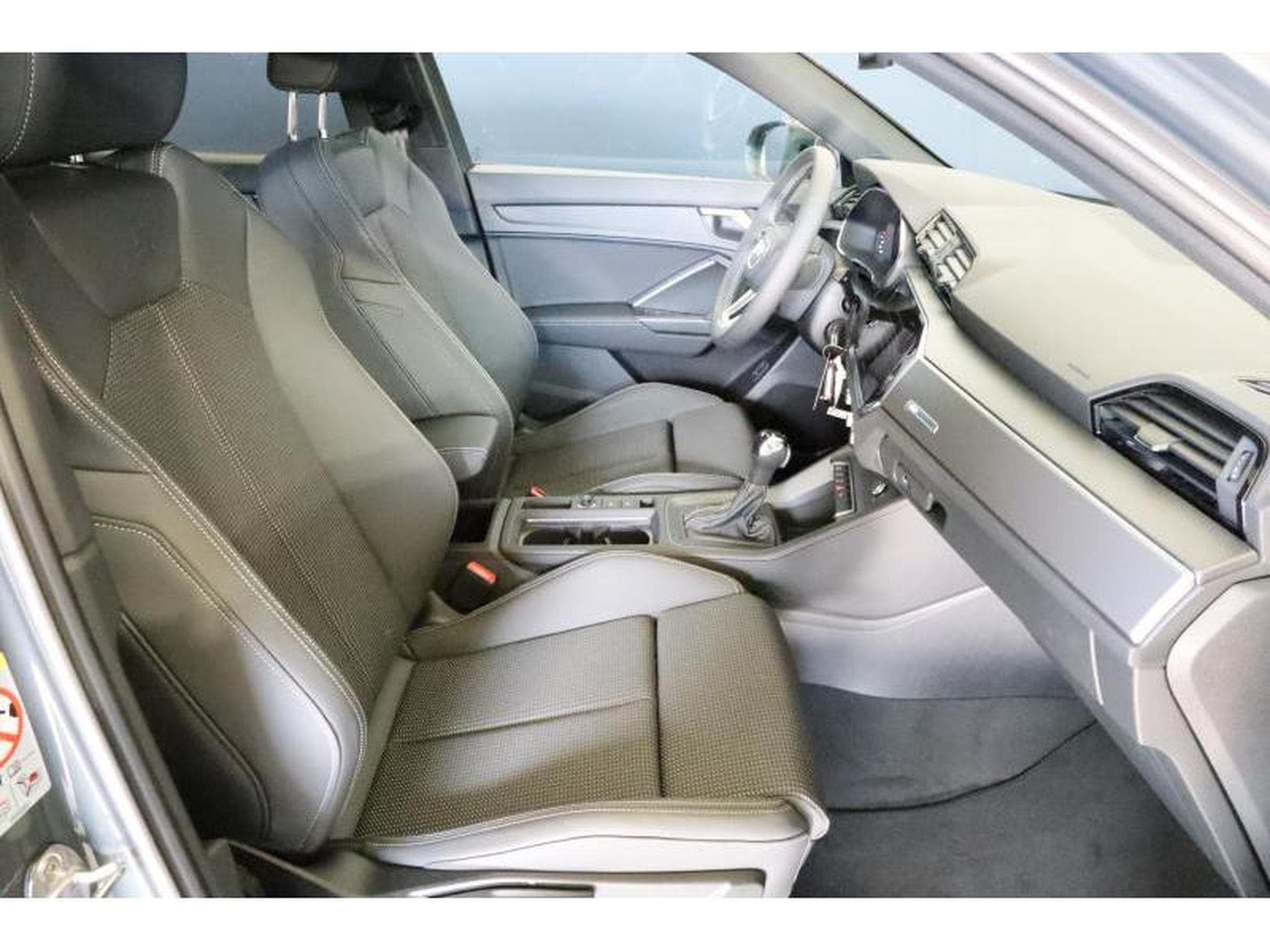 Audi Q3 Sportback (2025) - Photo 8