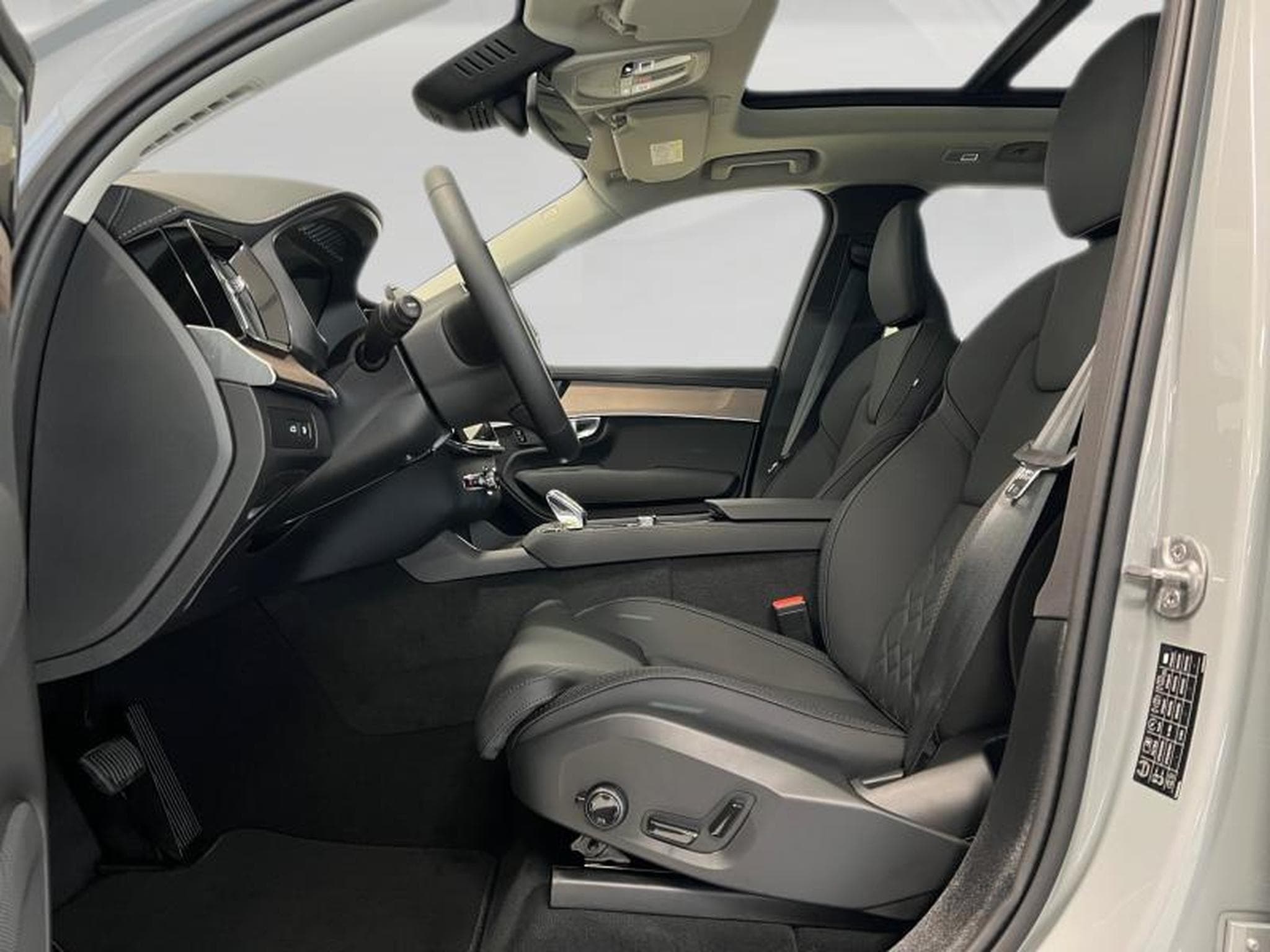 Volvo XC90 Plus Dark (2025) - Photo 9