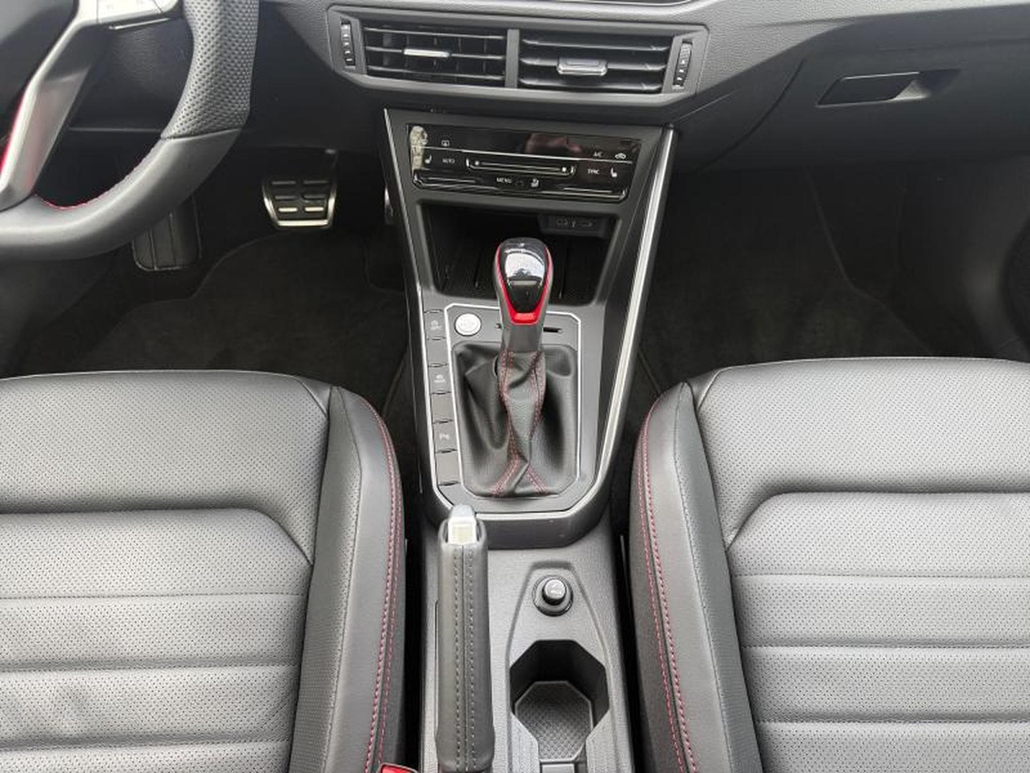 VW Polo 2.0 TSI DSG / !! NEW CAR !! (2025) - Photo 13
