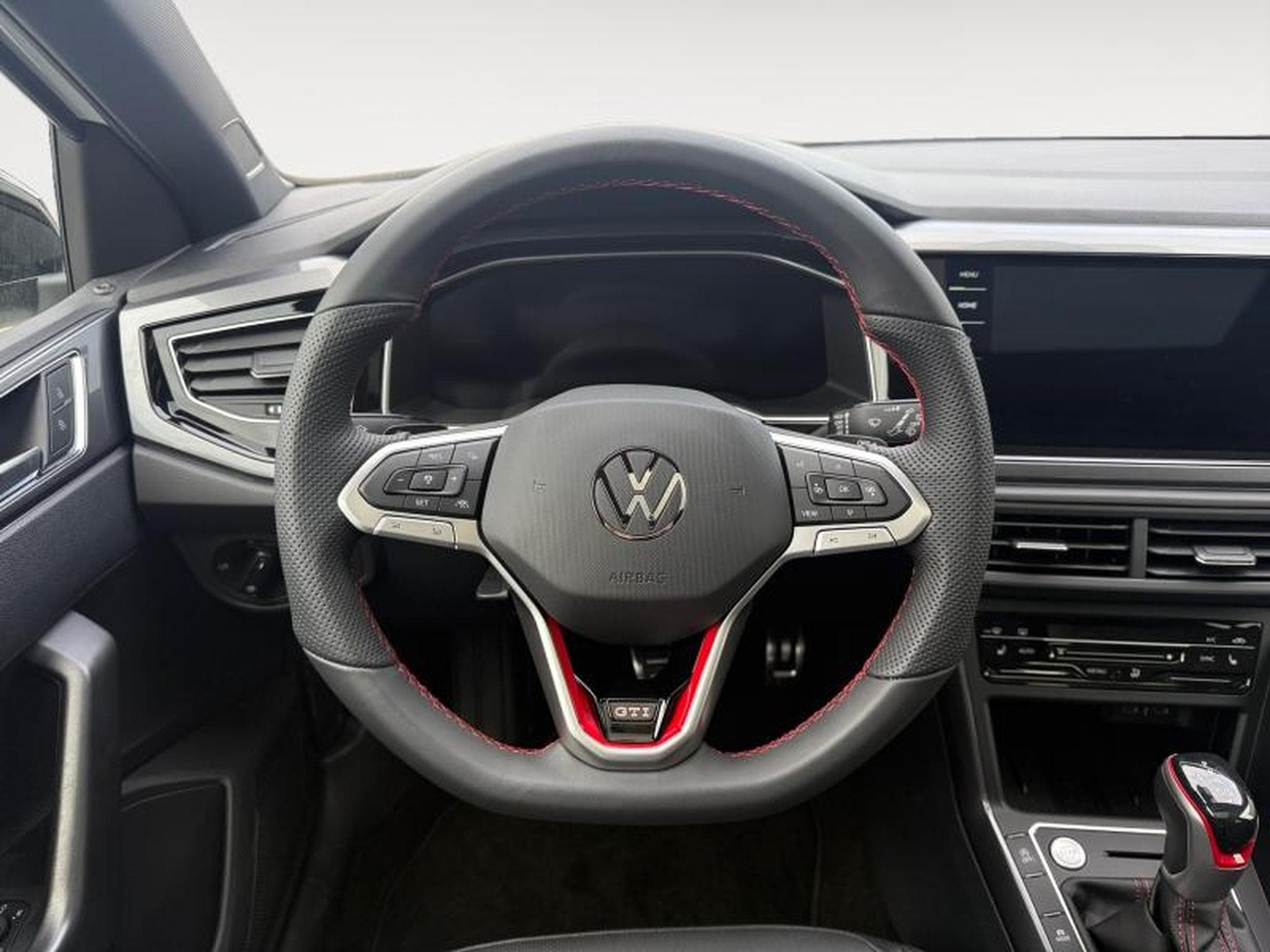 VW Polo 2.0 TSI DSG / !! NEW CAR !! (2025) - Photo 14