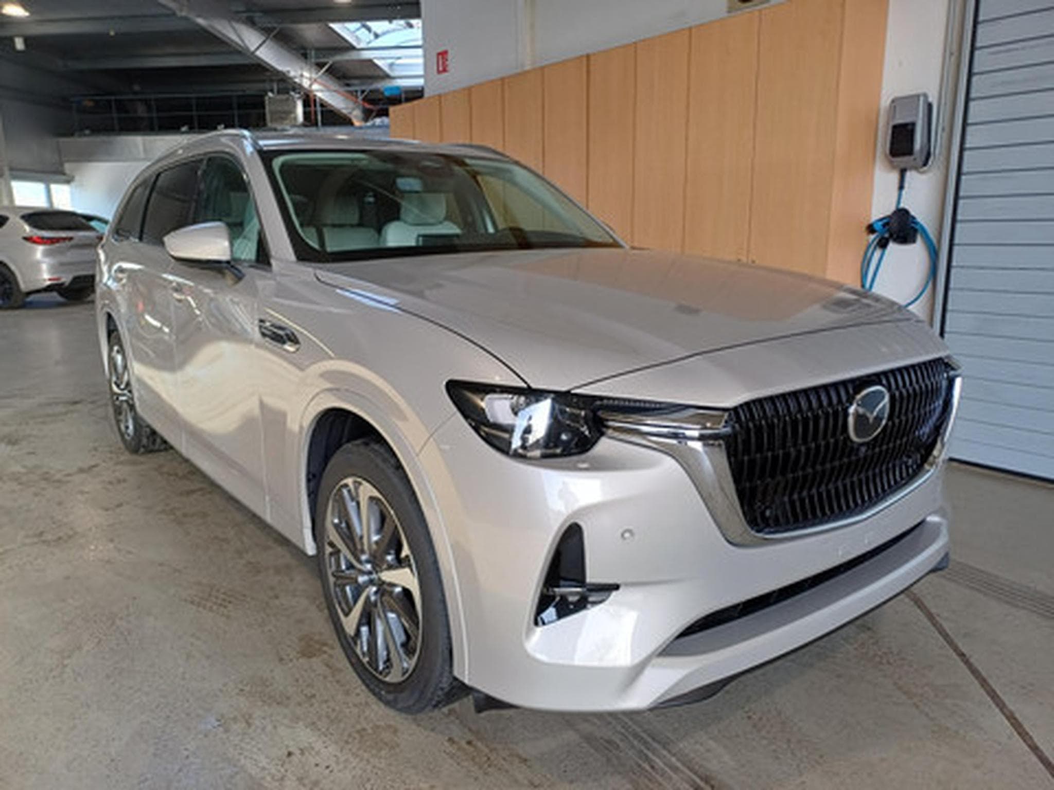 Mazda CX-80 2.5 240kW Auto Takumi Plus AWD (2025) - Photo 2
