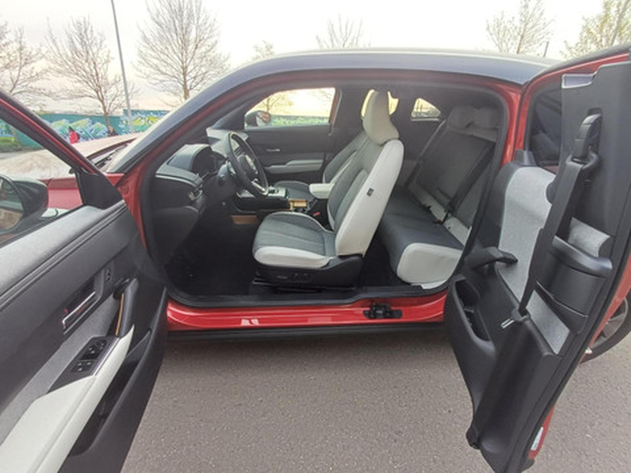 Mazda MX-30 e-SKYACTIV 145 pk Makoto (2025) - Photo 10