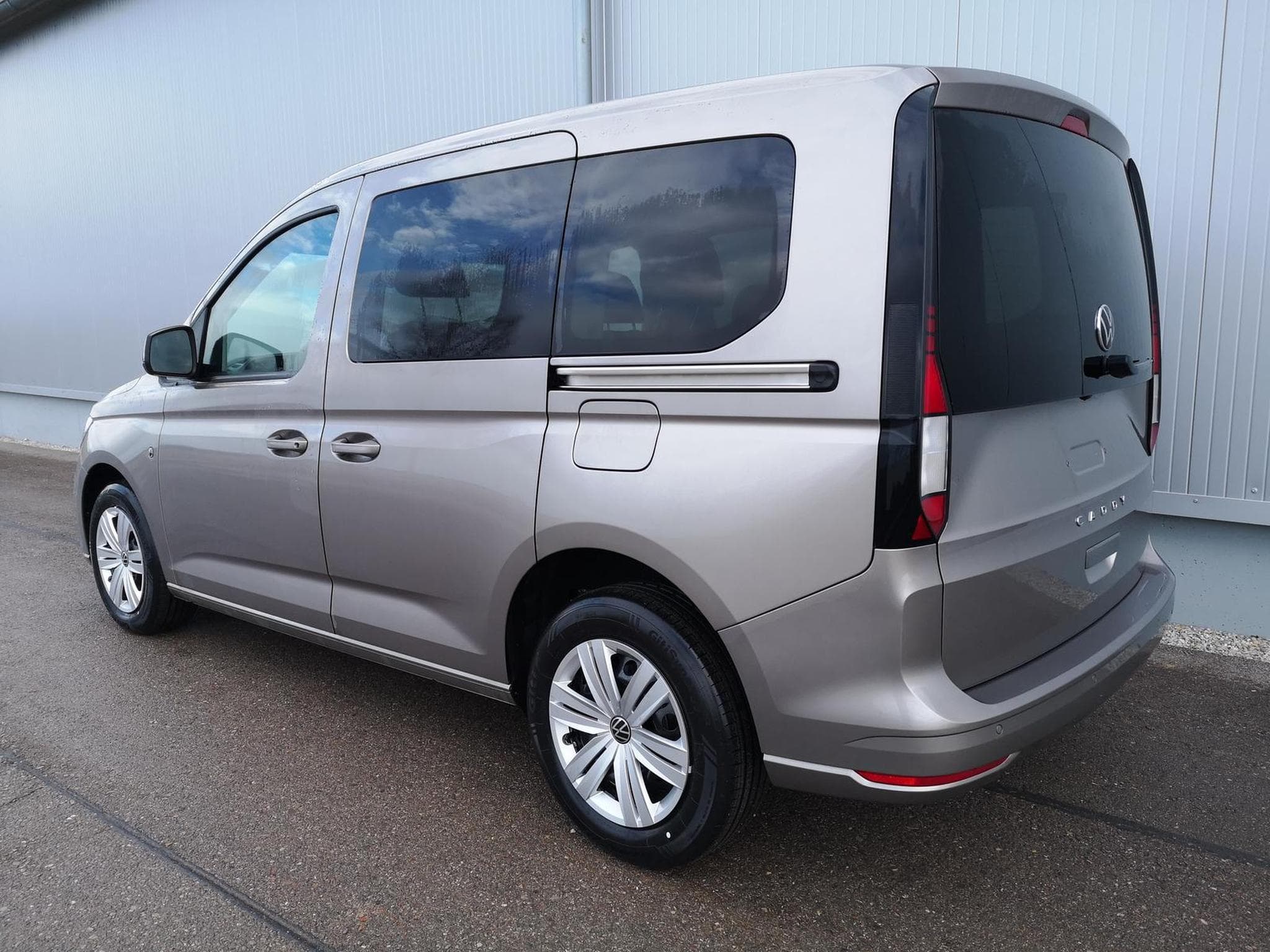 VW Caddy Basis (2026) - Photo 2