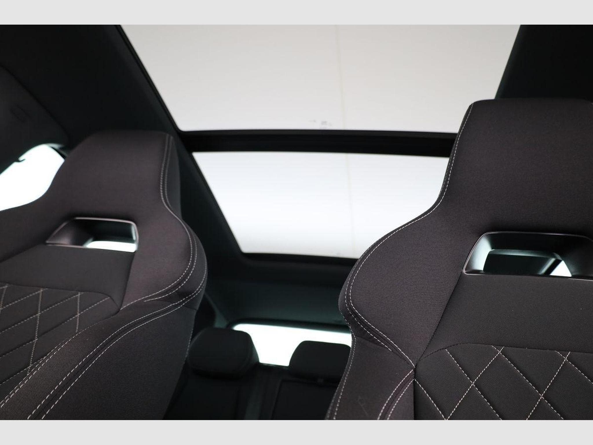 Skoda Karoq Sportline (2026) - Photo 12