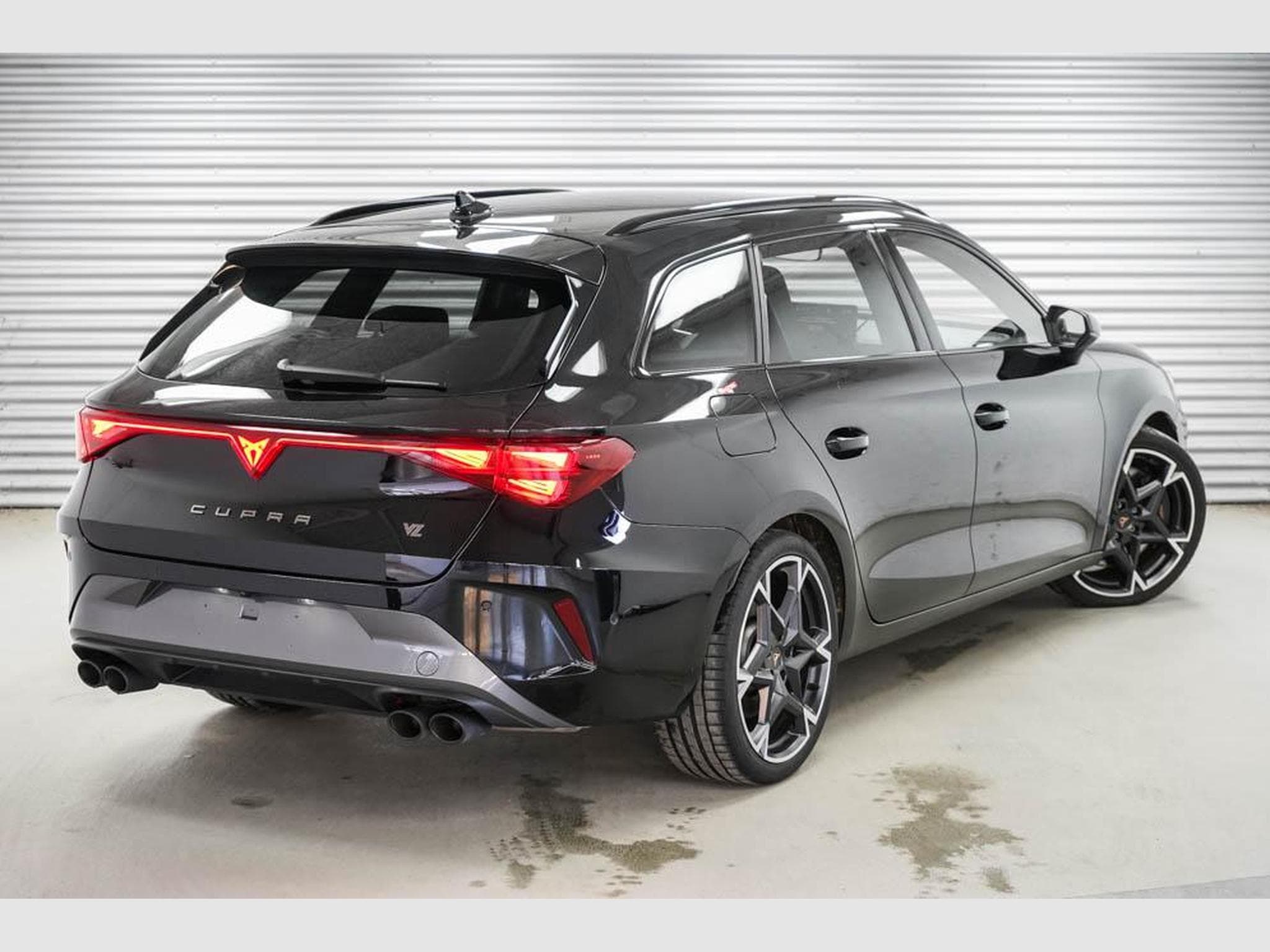 Cupra Leon ST 2,0 TSI (2025) - Photo 3