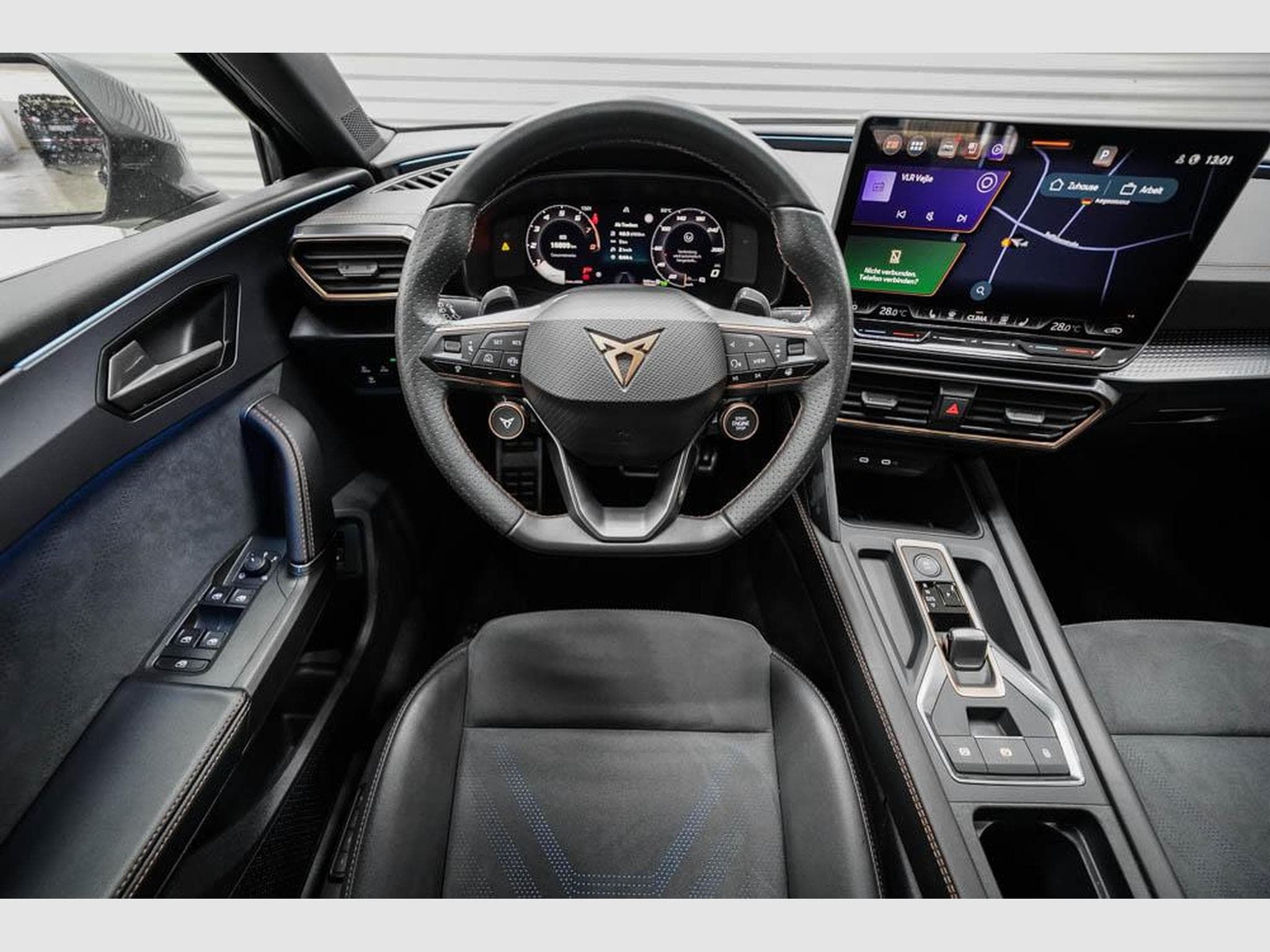 Cupra Leon ST 2,0 TSI (2025) - Photo 8