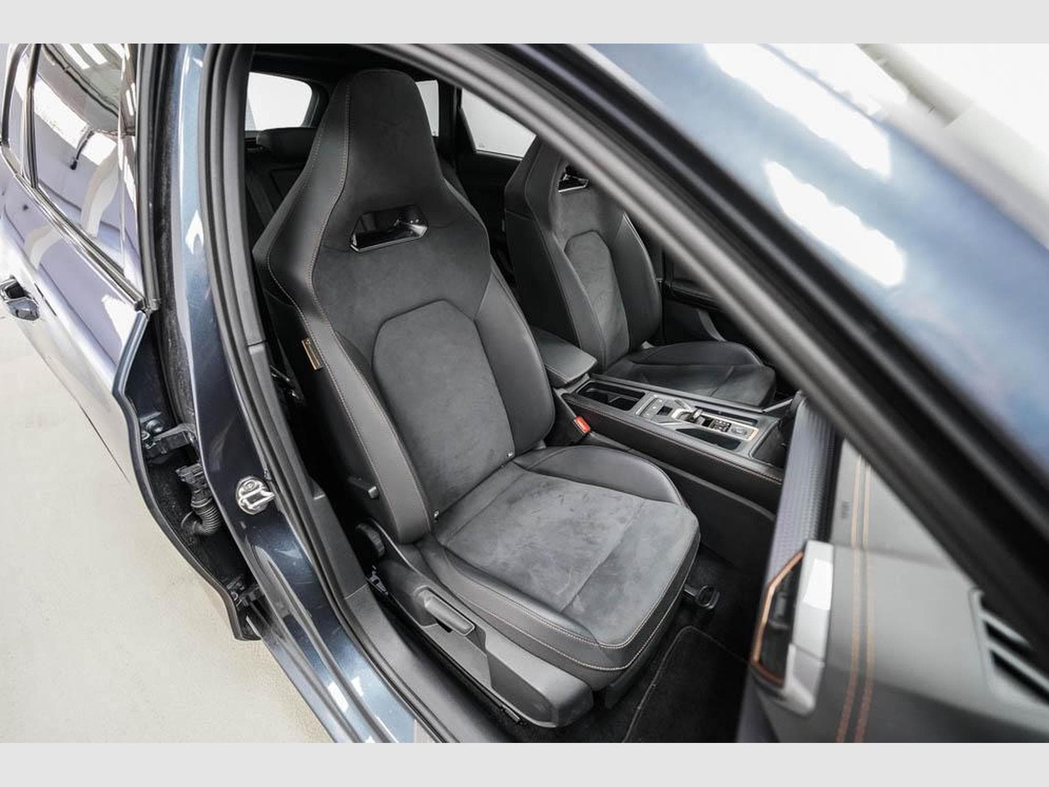 Cupra Leon ST 2,0 TSI (2025) - Photo 22