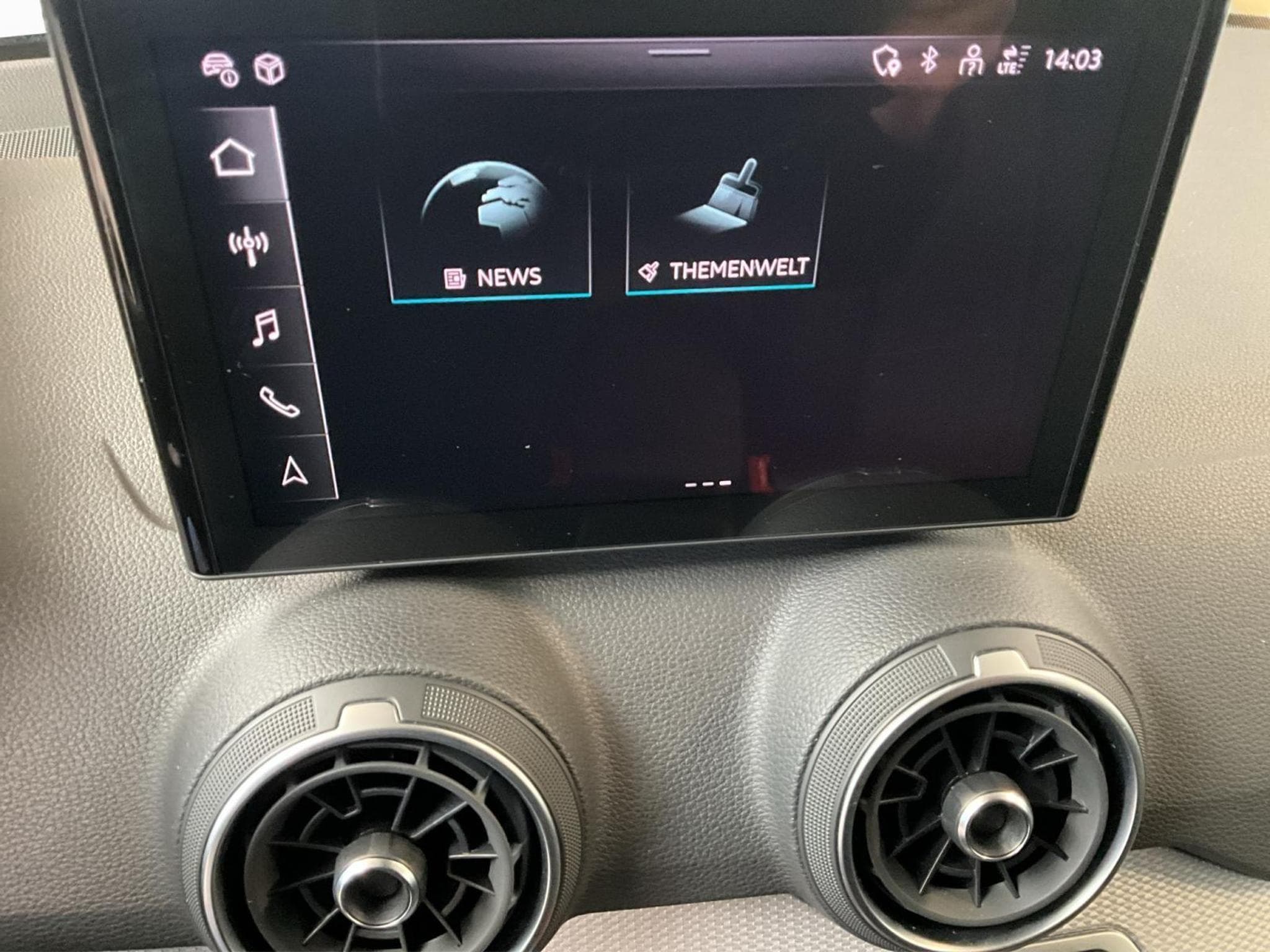 Audi Q2 Advanced+S-Tronic+35tfsi+Led (2025) - Photo 18