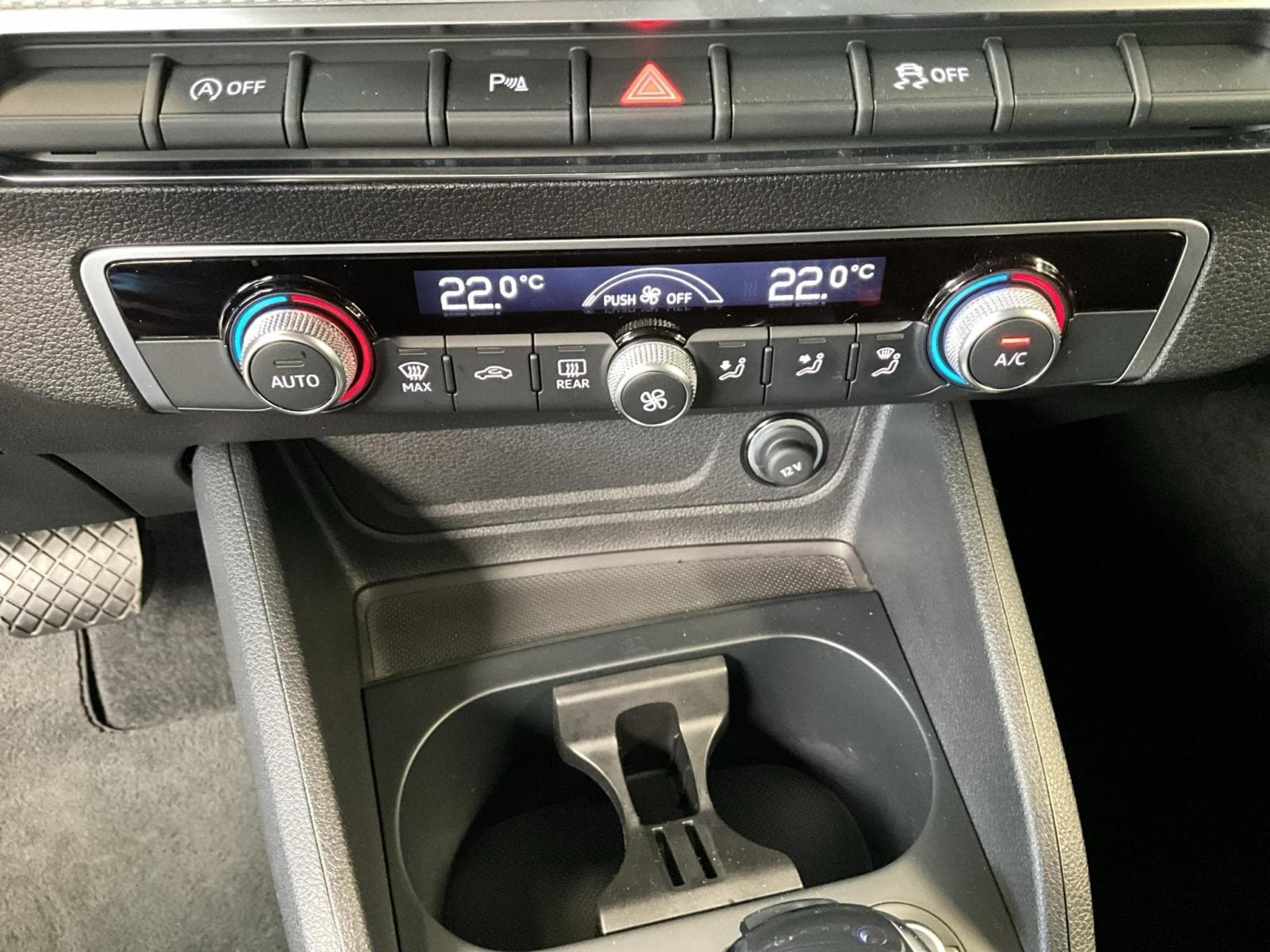 Audi Q2 Advanced+S-Tronic+35tfsi+Led (2025) - Photo 19