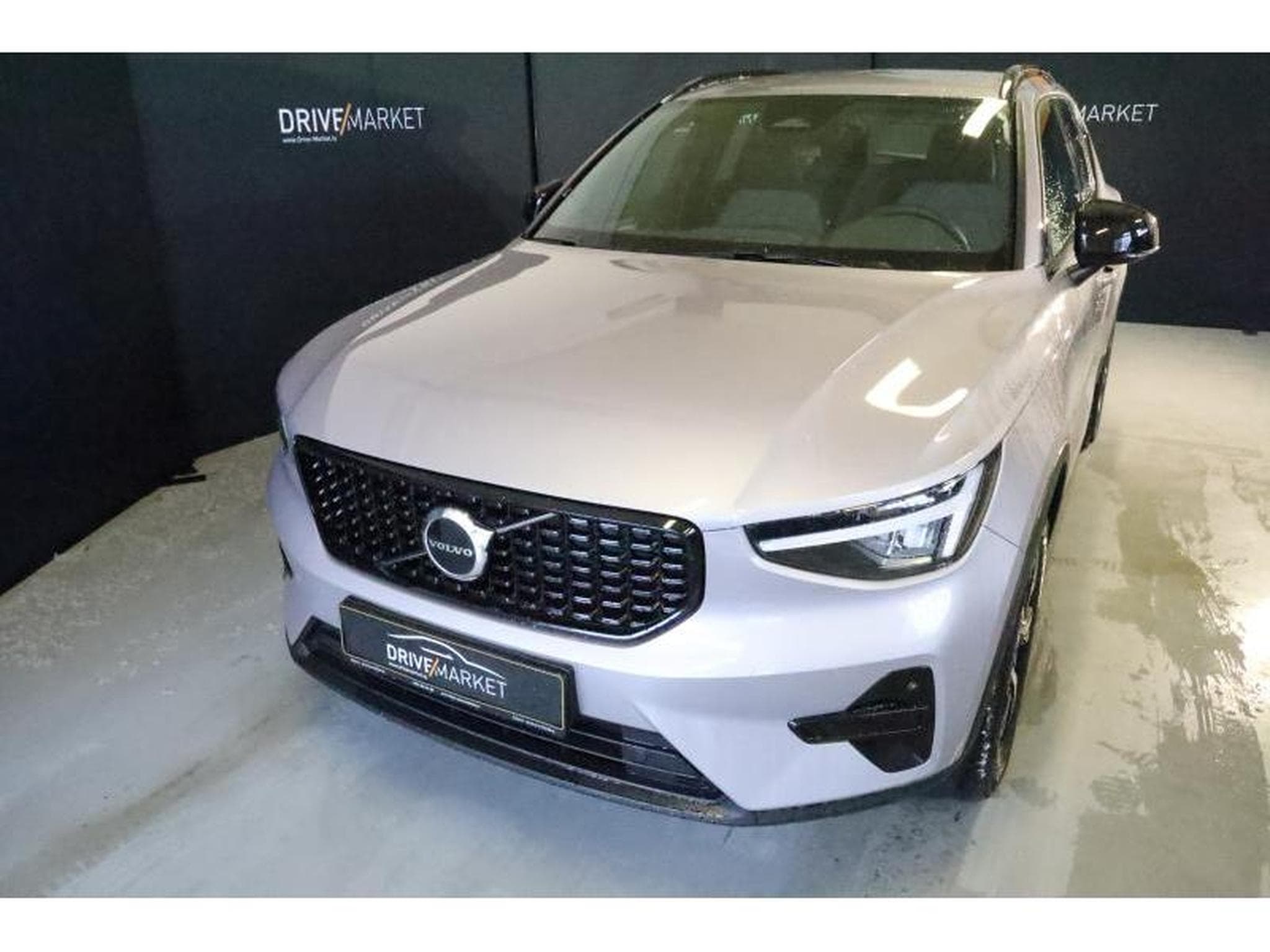 Volvo XC40 Dark (2025) - Photo 18