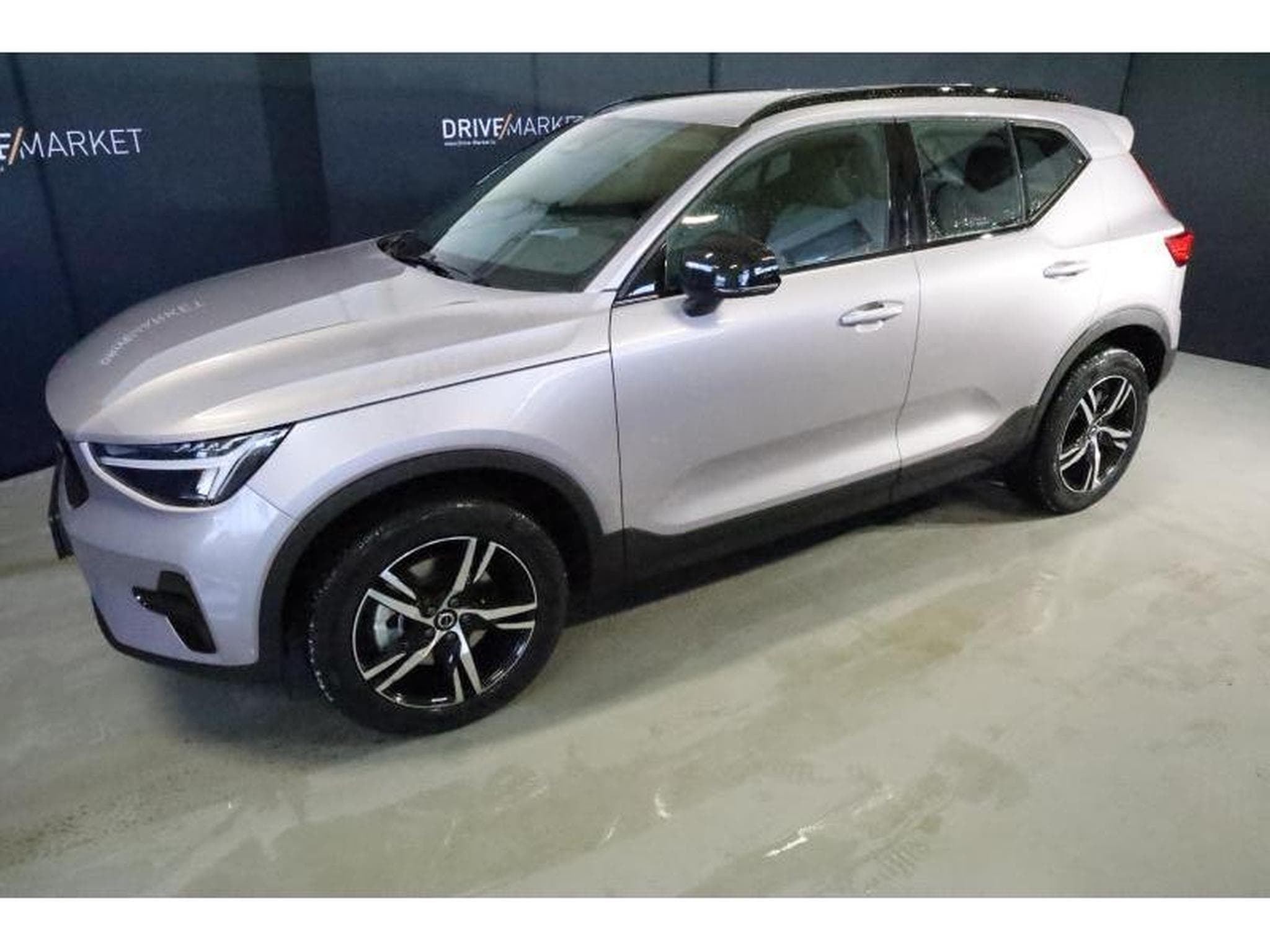 Volvo XC40 Dark (2025) - Photo 20