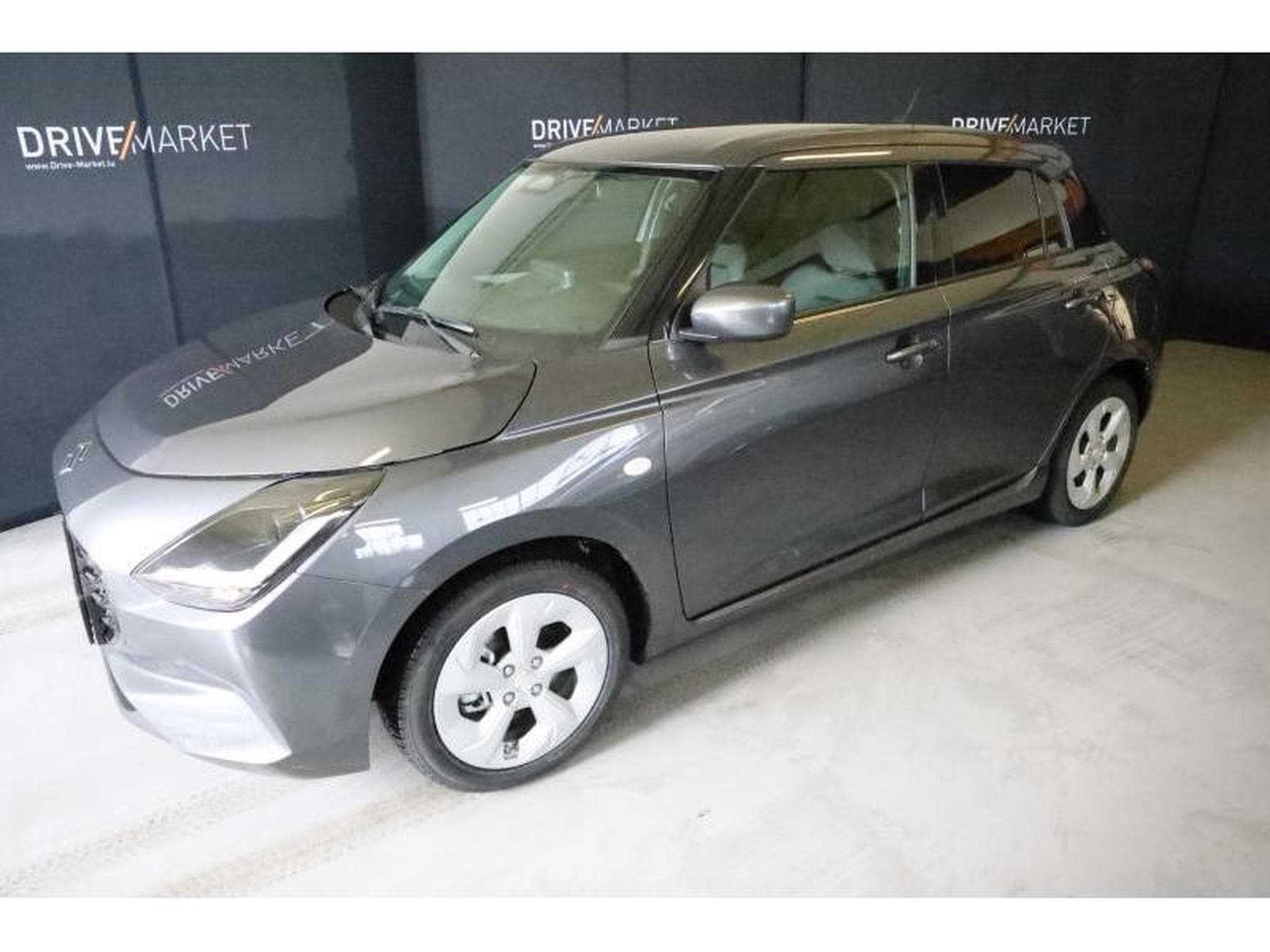 Suzuki Swift GL+ (2025) - Photo 19