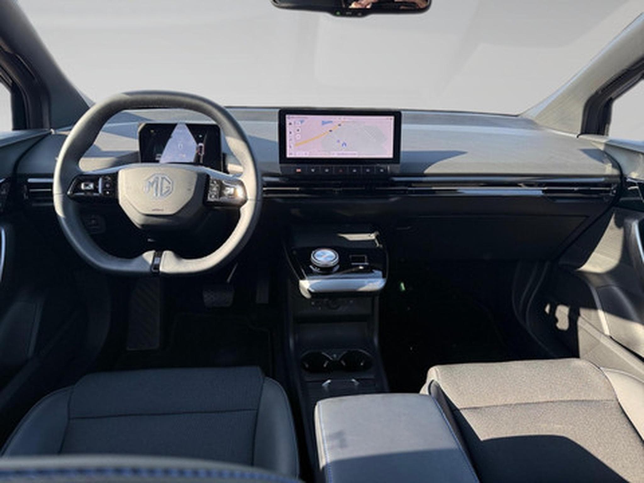 MG MG4 ELECTRIC (2023) - Photo 5