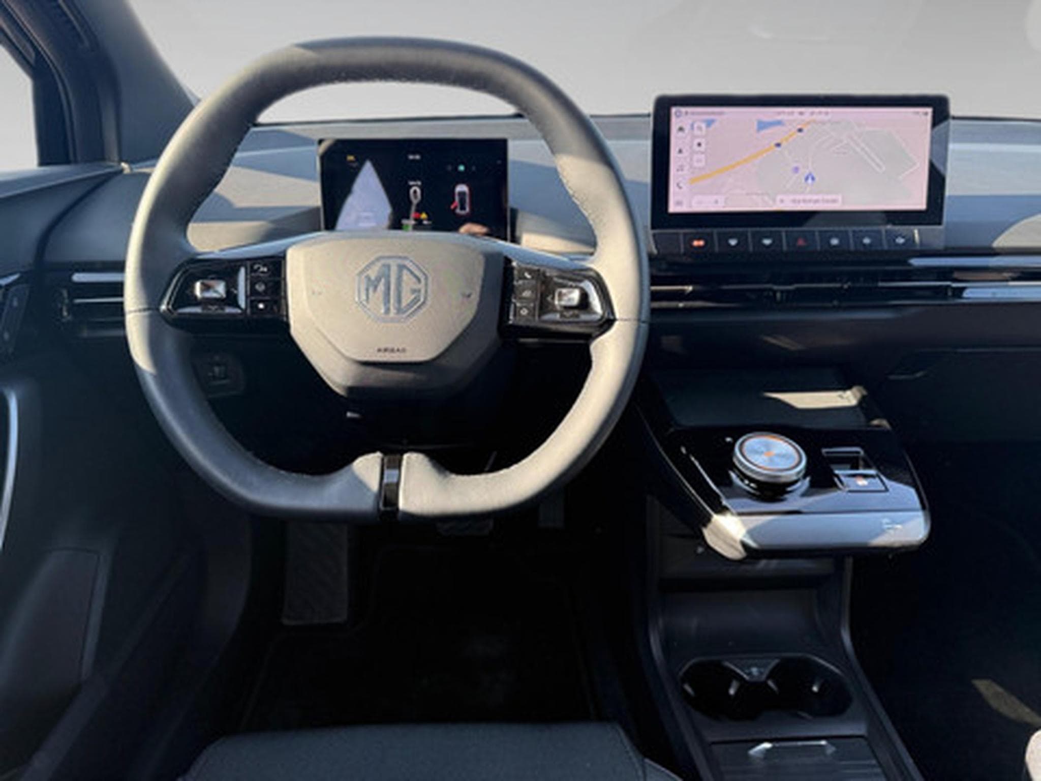 MG MG4 ELECTRIC (2023) - Photo 6
