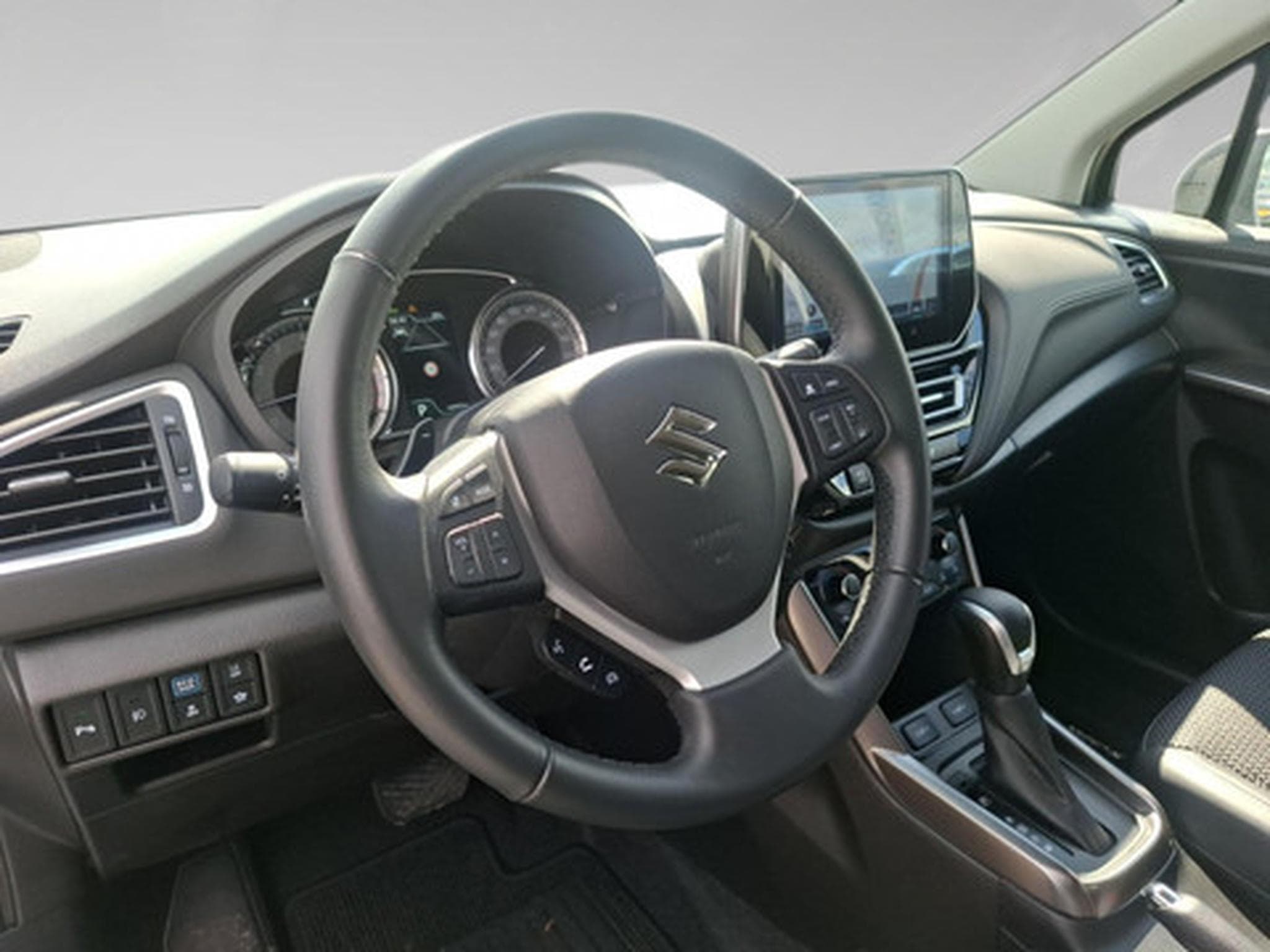 Suzuki S-Cross 1.4 Grand Luxe Xtra A/T 48V Hybrid (2024) - Photo 8