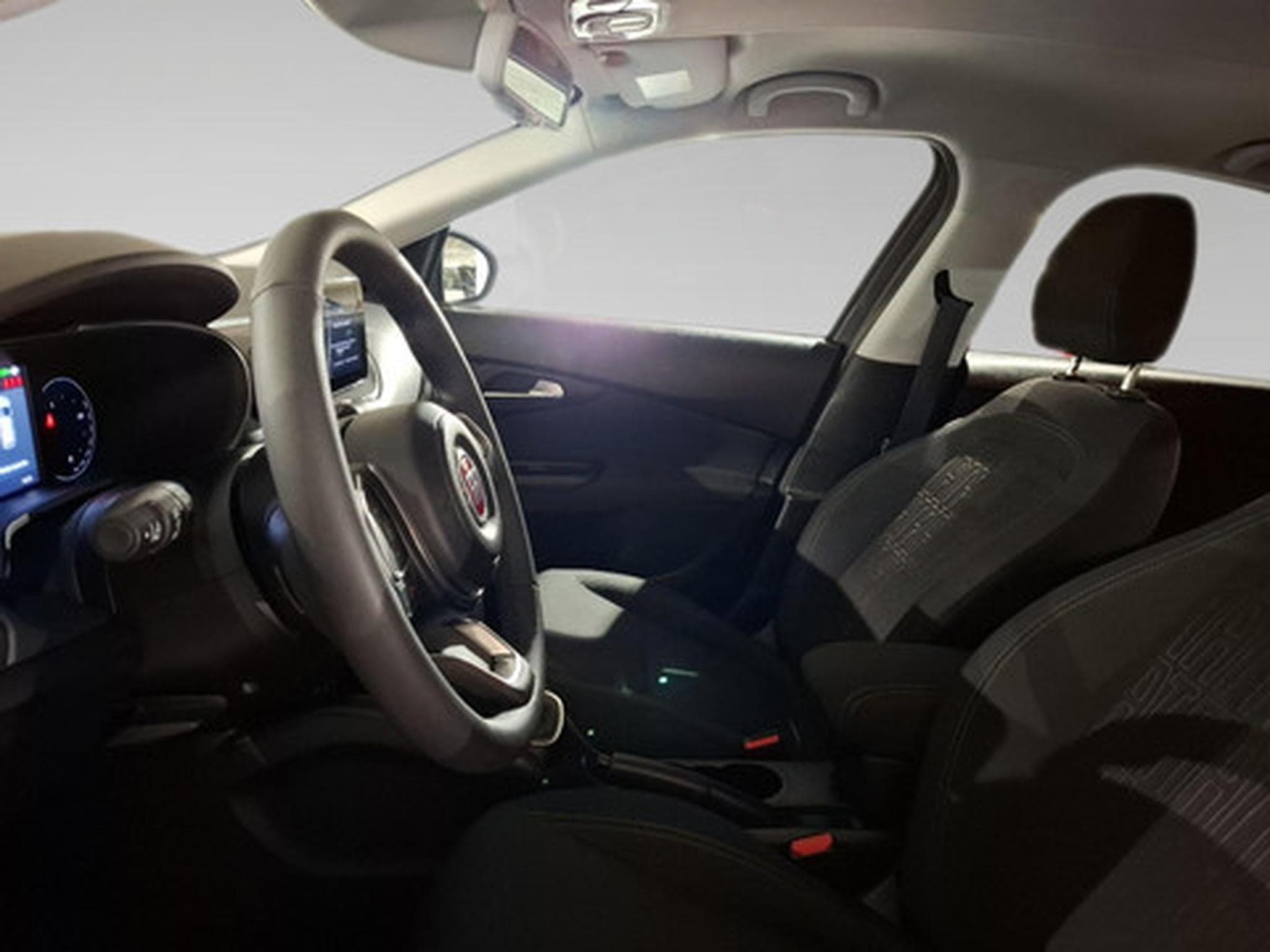 Fiat Tipo 1.5 HYBRID CROSS (2024) - Photo 4