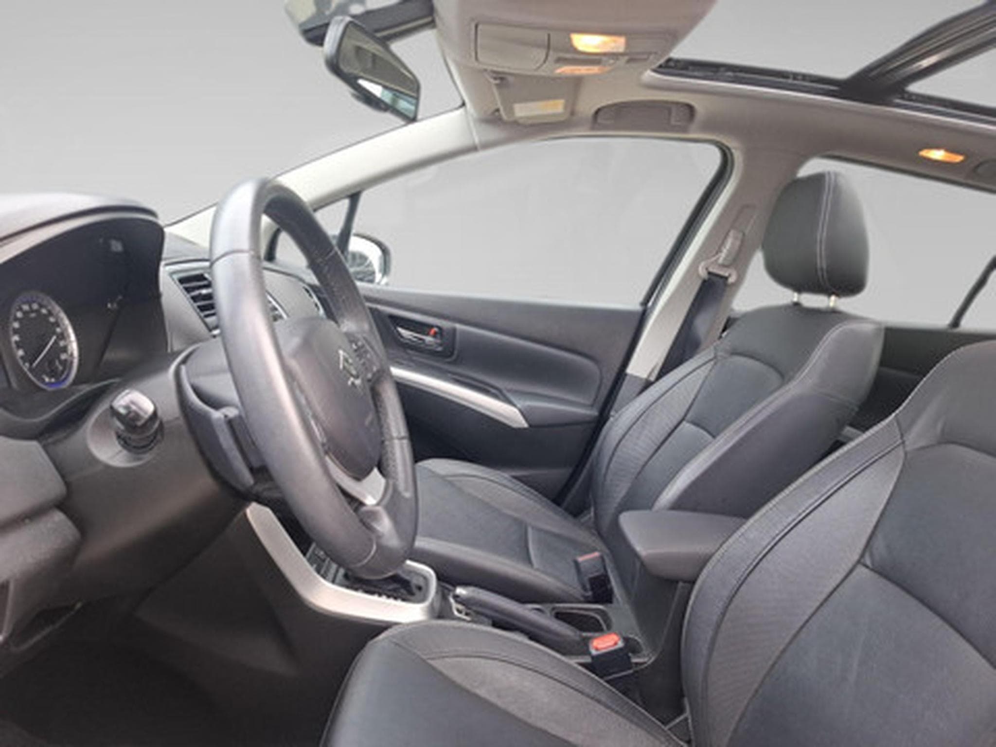 Suzuki S-Cross 1.4 Grand Luxe Xtra A/T 4x4 (2017) - Photo 4