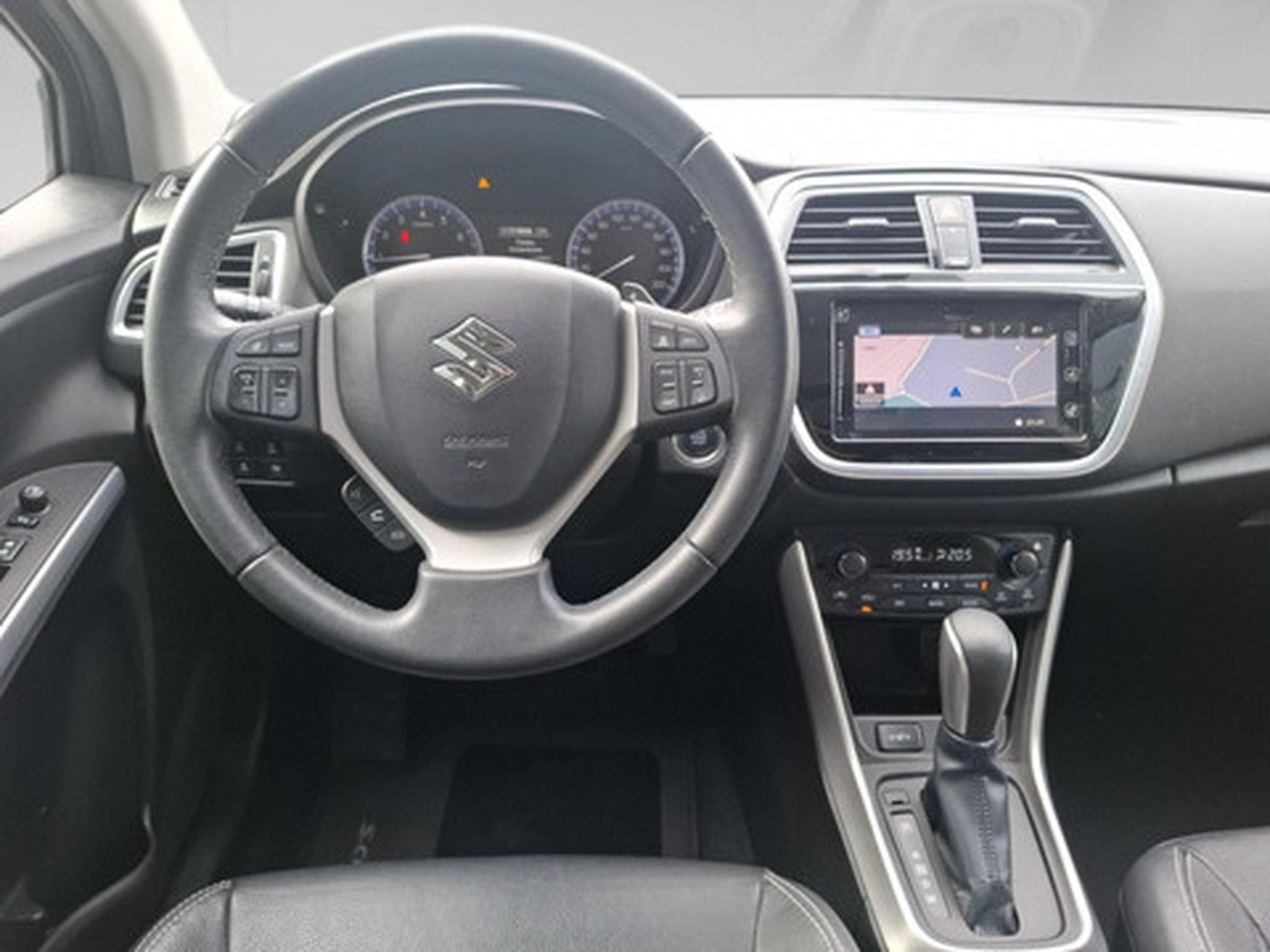 Suzuki S-Cross 1.4 Grand Luxe Xtra A/T 4x4 (2017) - Photo 6