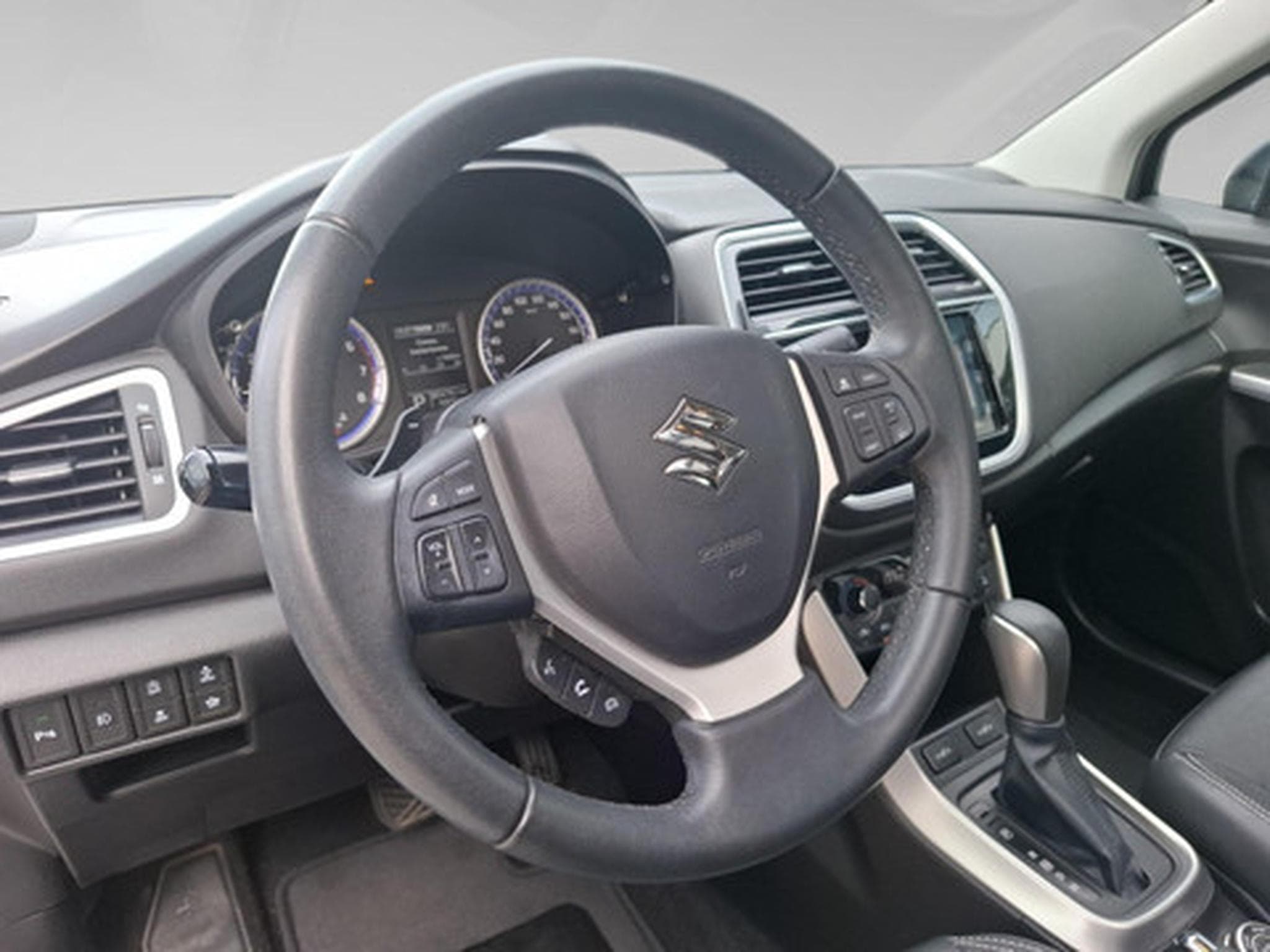 Suzuki S-Cross 1.4 Grand Luxe Xtra A/T 4x4 (2017) - Photo 8