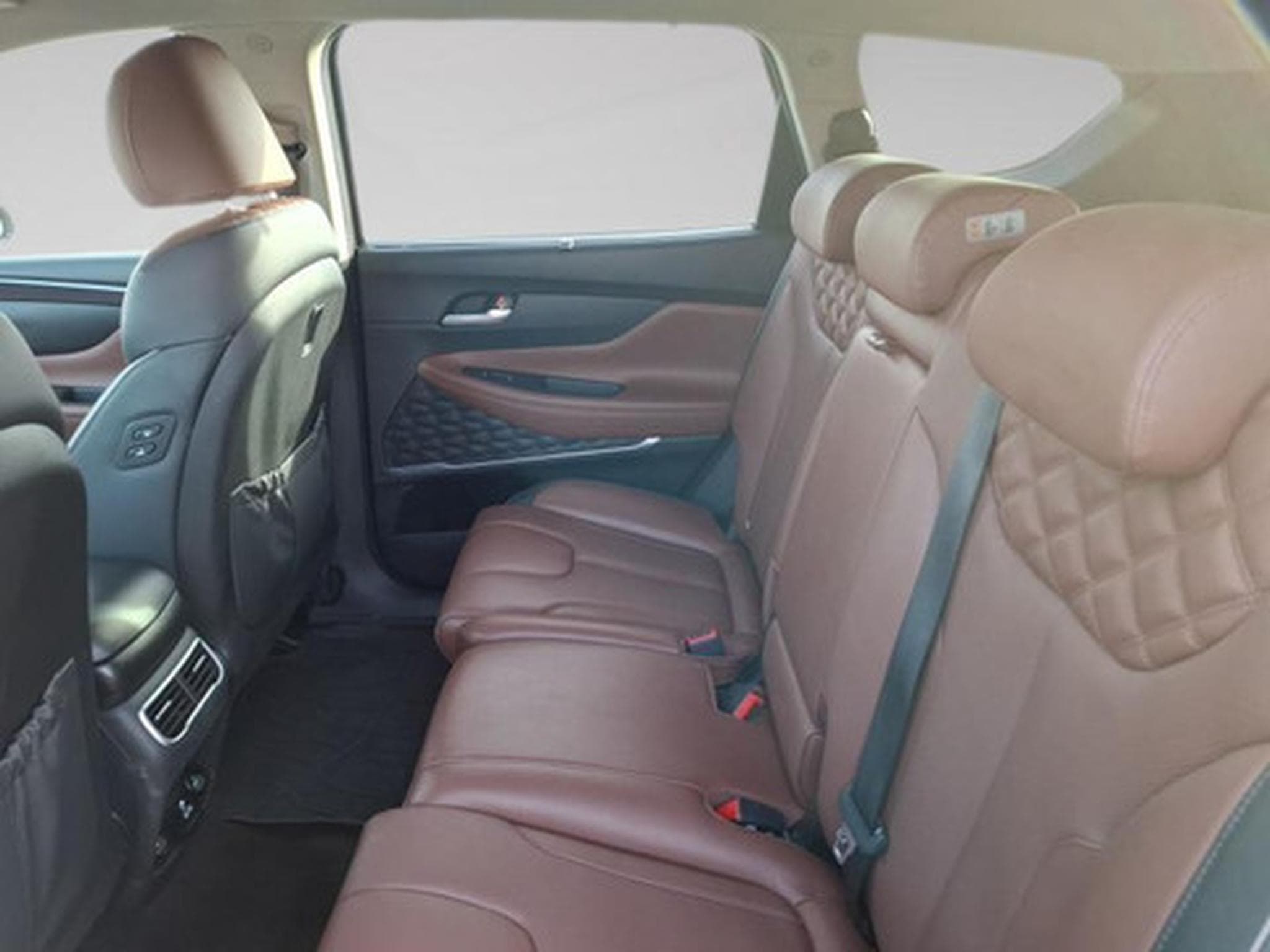 Hyundai Santa Fe 1.6 T-GDi Hybrid 4x4 Shine Aut. (2021) - Photo 11