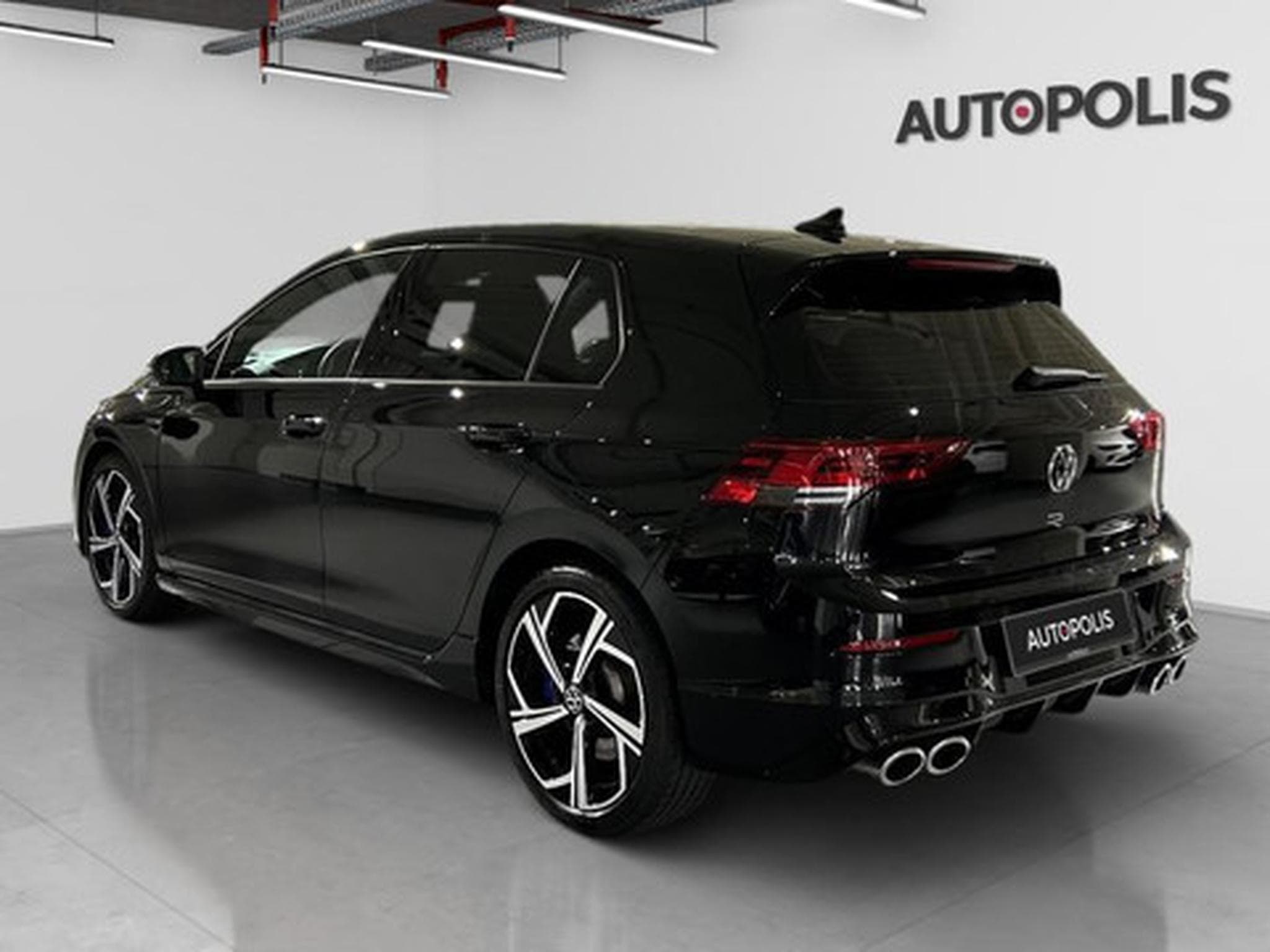 VW Golf 2.0 TSI 235kW R DSG (2023) - Photo 12