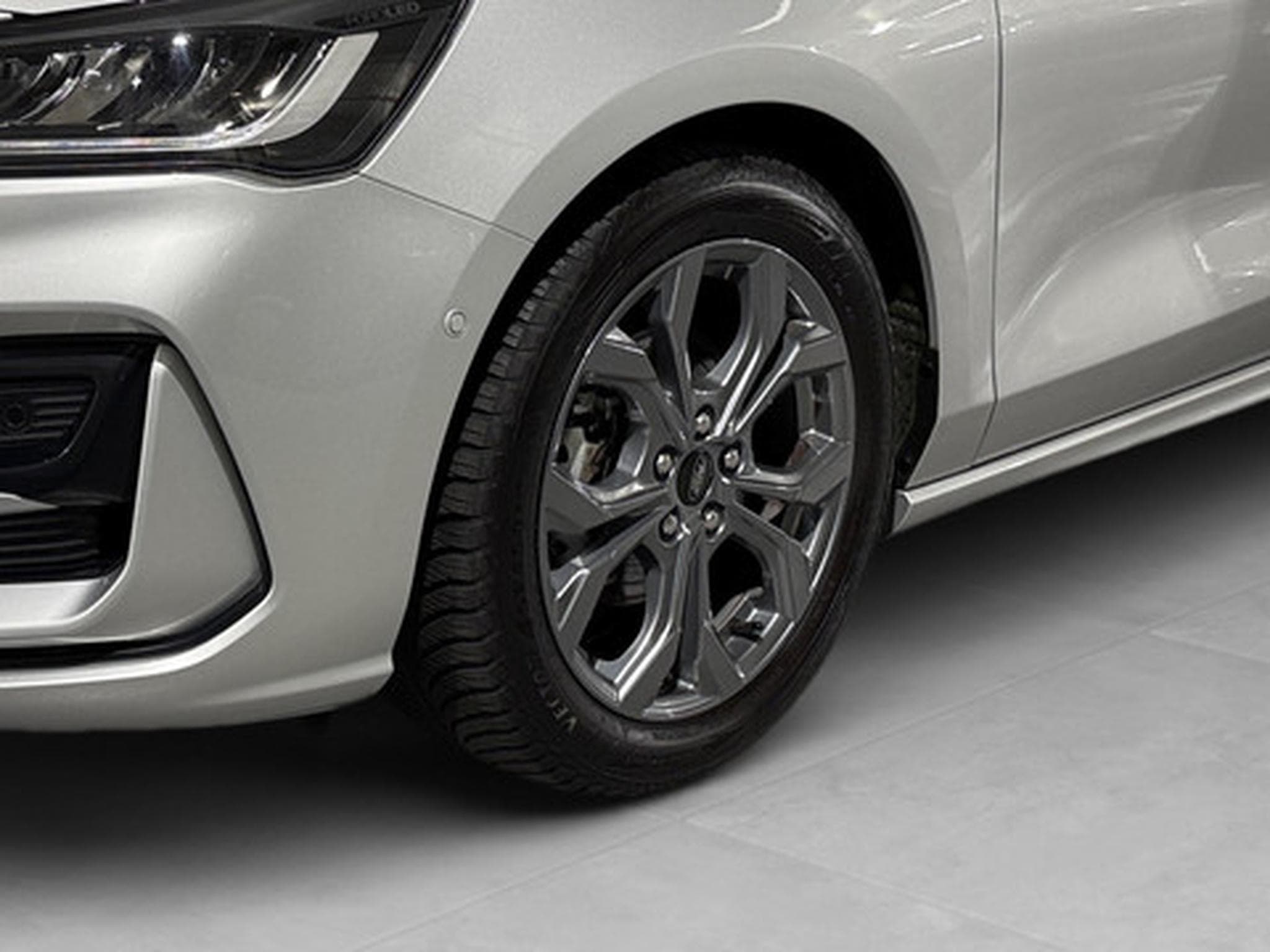 Ford Focus Clipper 1.0i EcoBoost MHEV 92kW ST-Line X (2023) - Photo 19