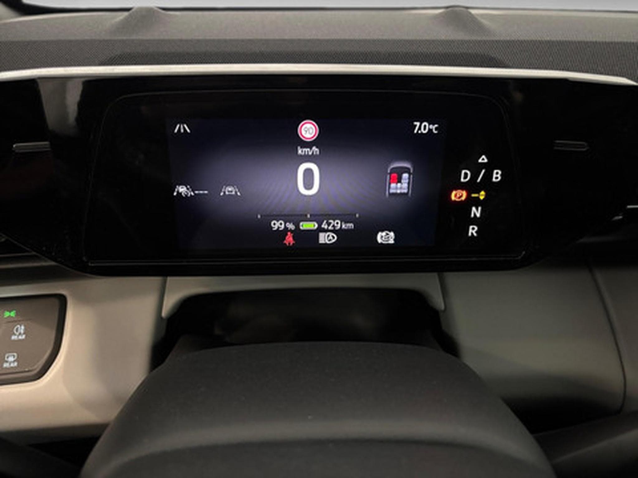 Ford Capri 79kWh Extended Range AWD (2024) - Photo 10