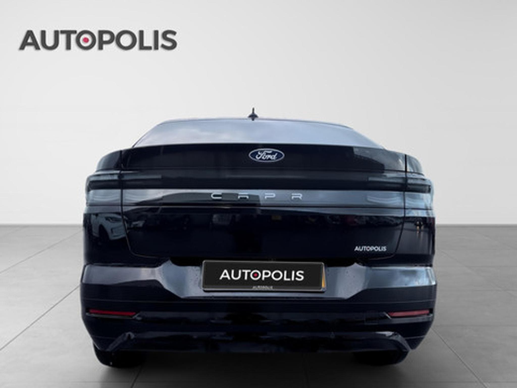 Ford Capri 79kWh Extended Range AWD (2024) - Photo 4
