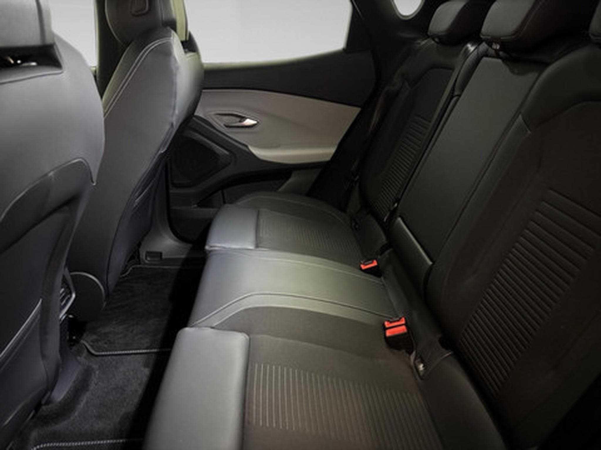 Ford Capri 79kWh Extended Range AWD (2024) - Photo 7