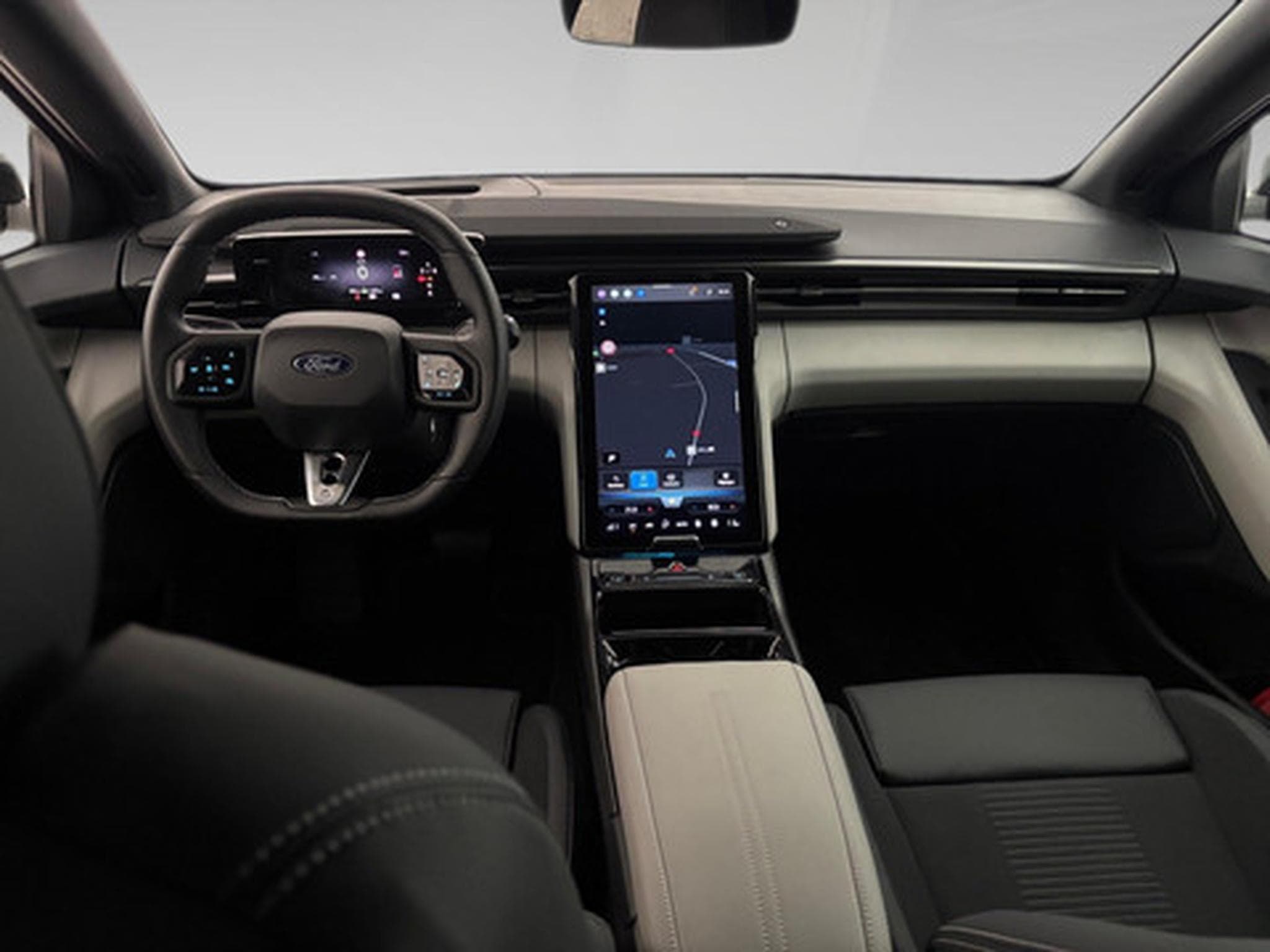 Ford Capri 79kWh Extended Range AWD (2024) - Photo 8