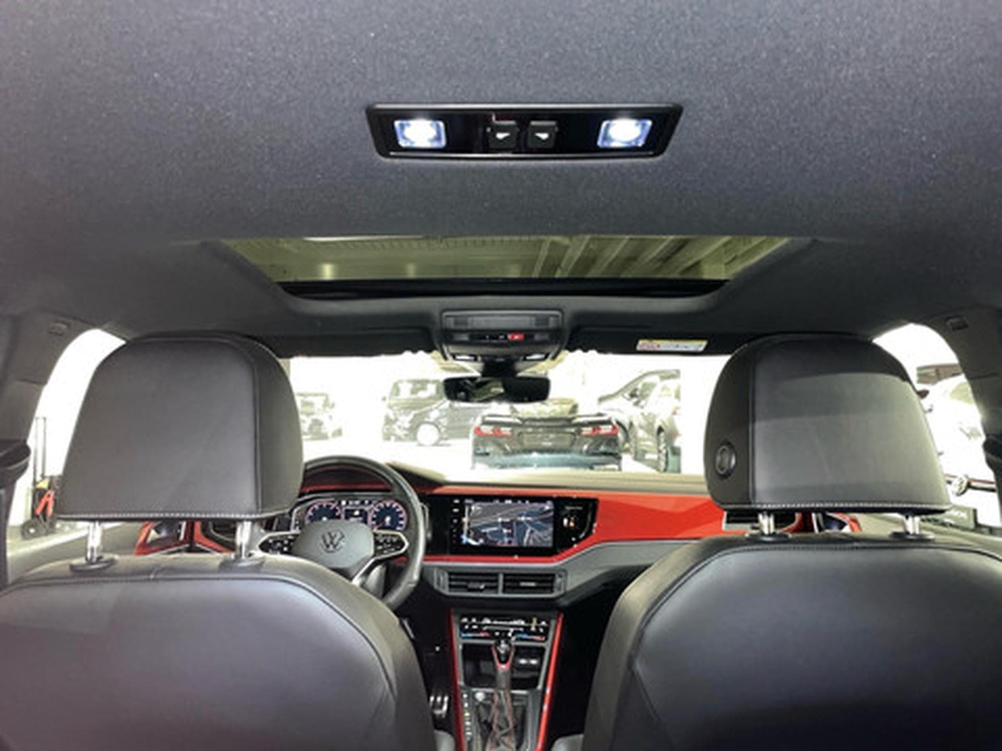 VW Polo 2.0 TSI OPF DSG GTI (2023) - Photo 14
