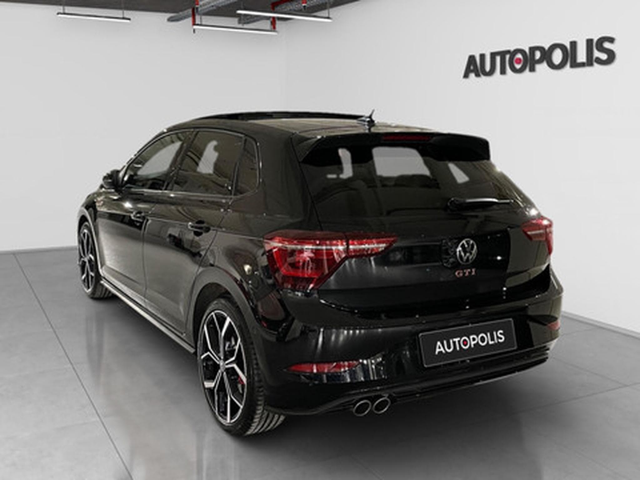 VW Polo 2.0 TSI OPF DSG GTI (2023) - Photo 20