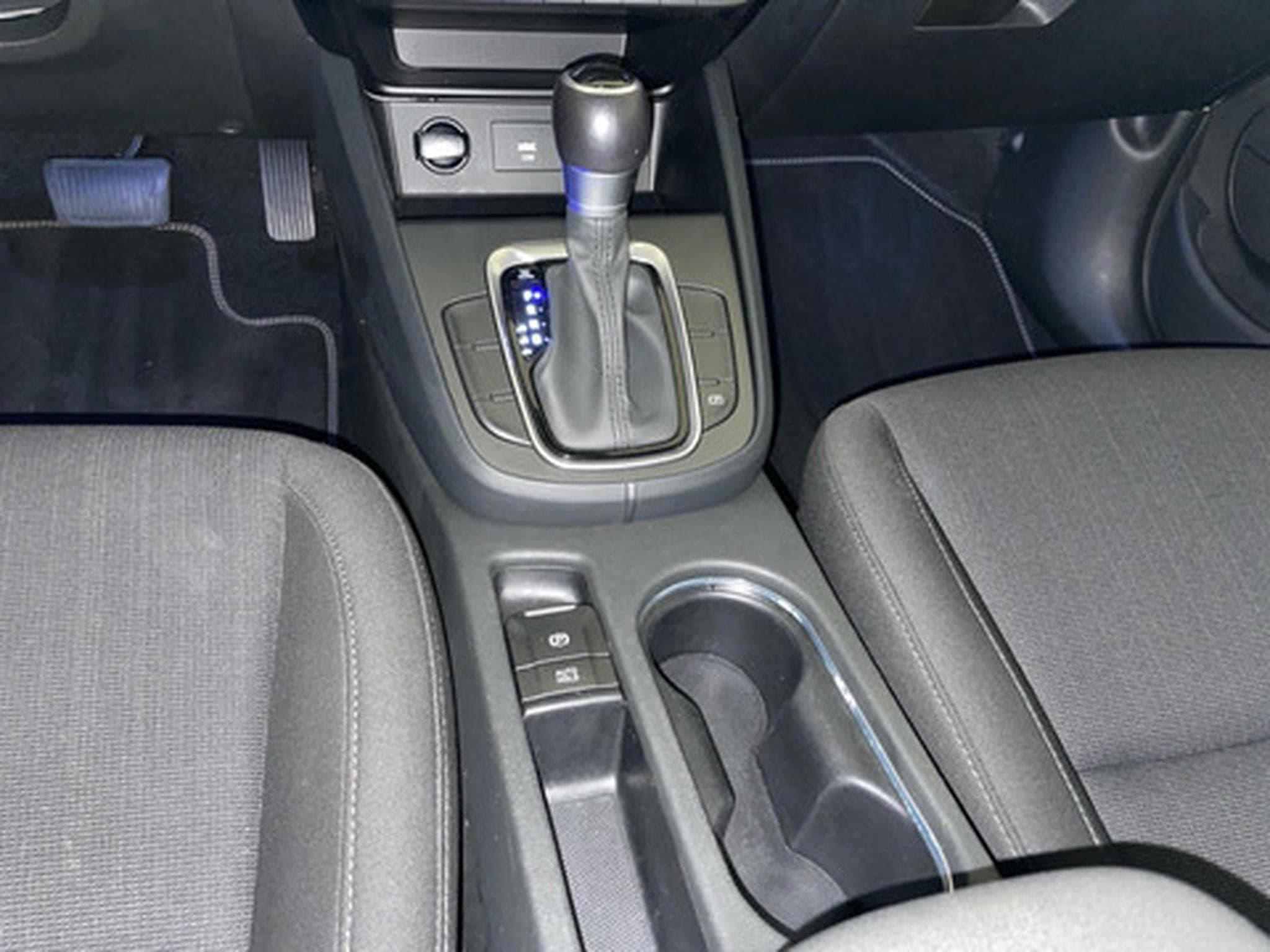Hyundai Kona 1.6 GDi Hybrid Techno 6-DCT (2023) - Photo 10