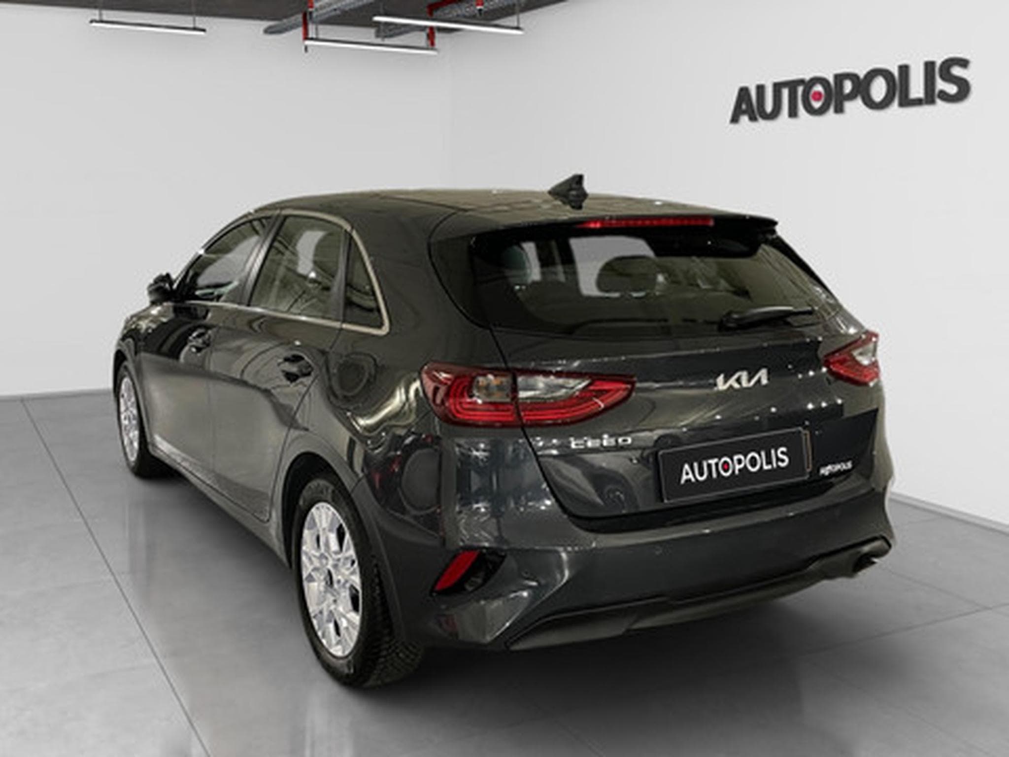 Kia Ceed Pulse 1.0 T-GDI 120 MHEV DCT ISG (2024) - Photo 18